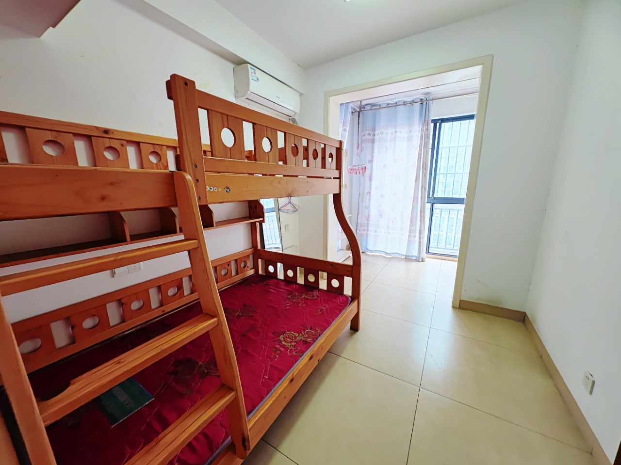 滨江花园 1室2厅0卫 56.0万 滨江花园 1室2厅0卫 56.0万室内图