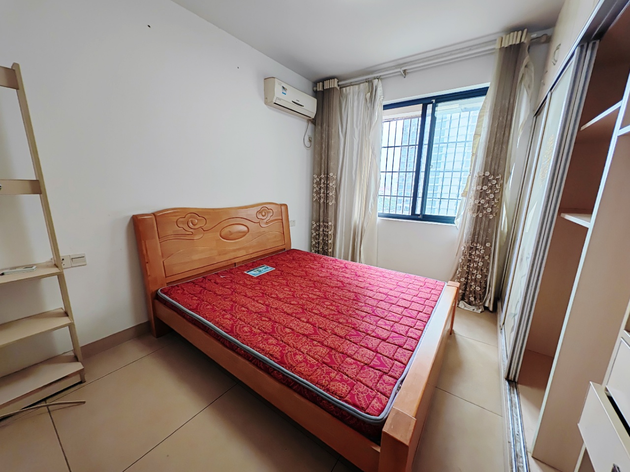 滨江花园 1室2厅0卫 56.0万 滨江花园 1室2厅0卫 56.0万室内图