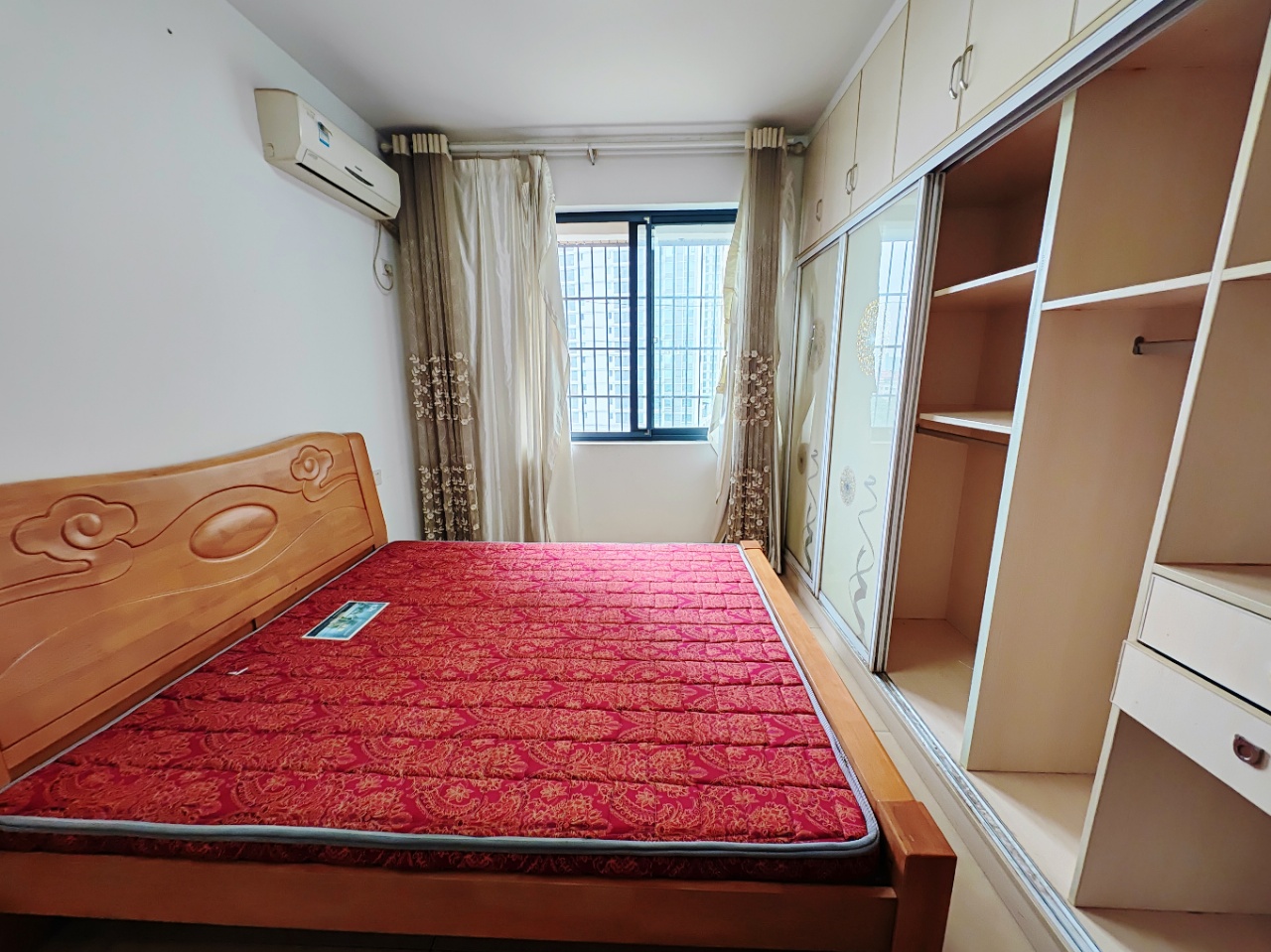 滨江花园 1室2厅0卫 56.0万 滨江花园 1室2厅0卫 56.0万室内图