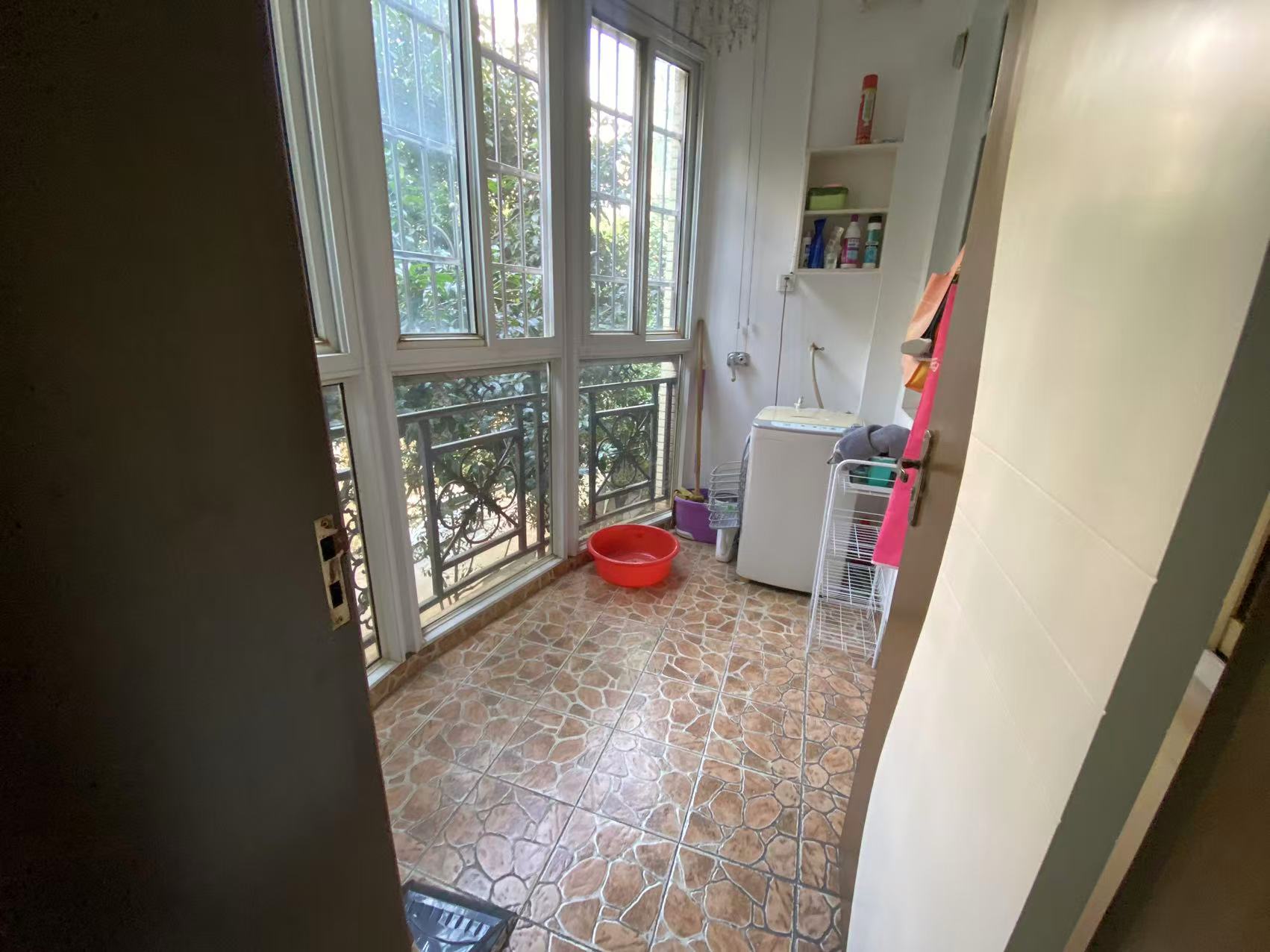 珠江丽园 4室2厅2卫 60.0万 珠江丽园 4室2厅2卫 60.0万室内图