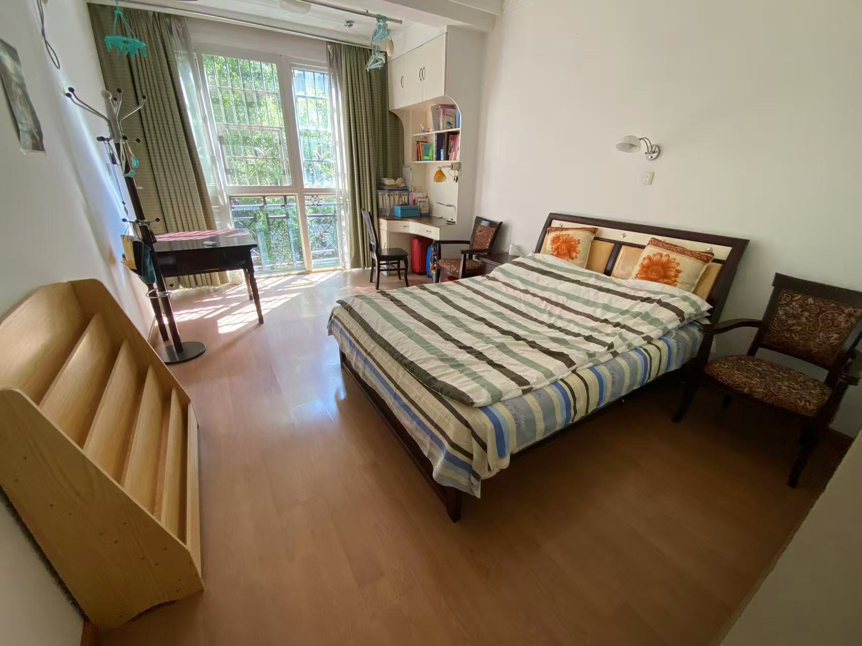 珠江丽园 4室2厅2卫 60.0万 珠江丽园 4室2厅2卫 60.0万室内图