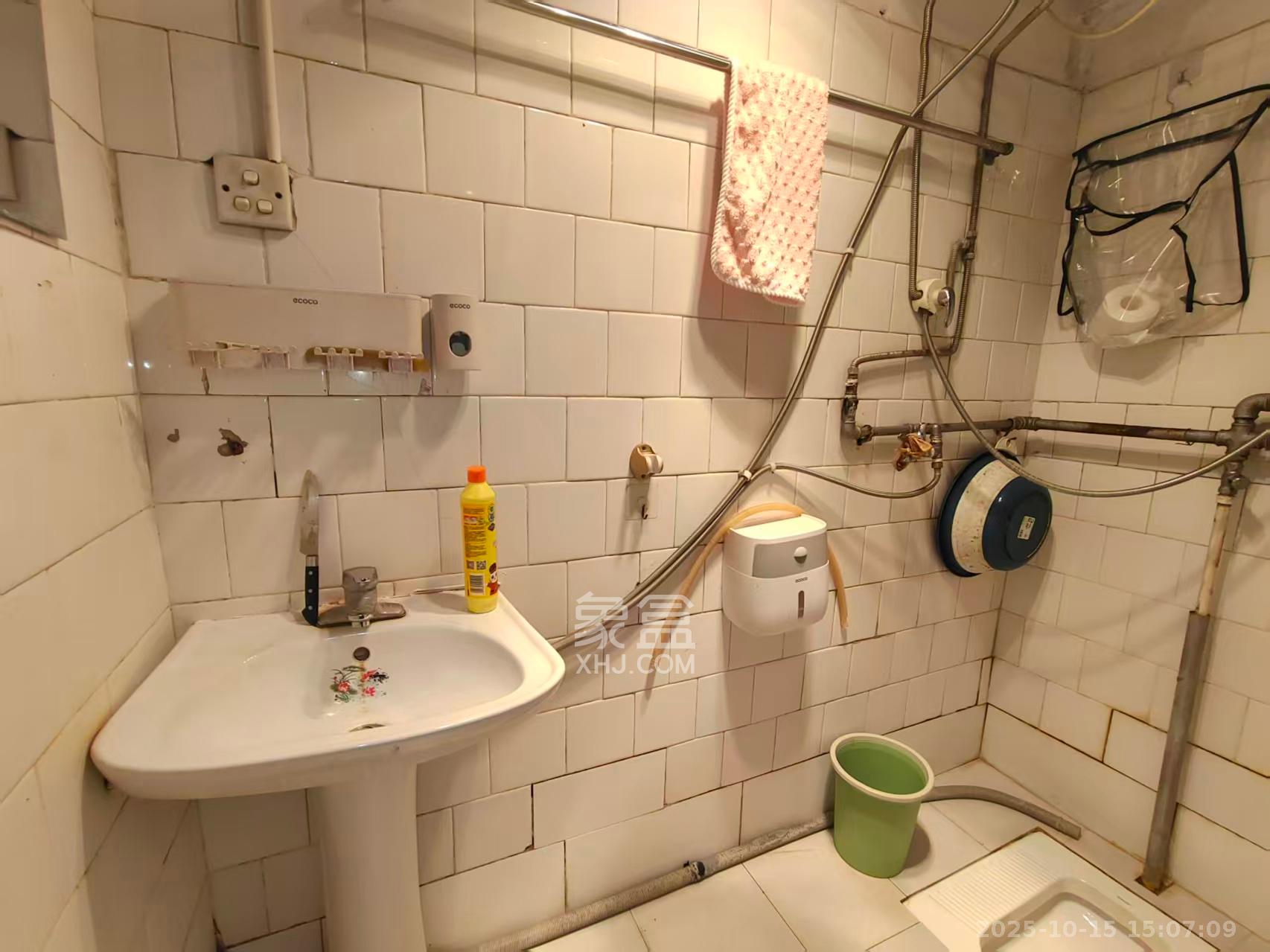 工商所宿舍（上碧湘街30号）  2室1厅1卫    2400.0元/月室内图