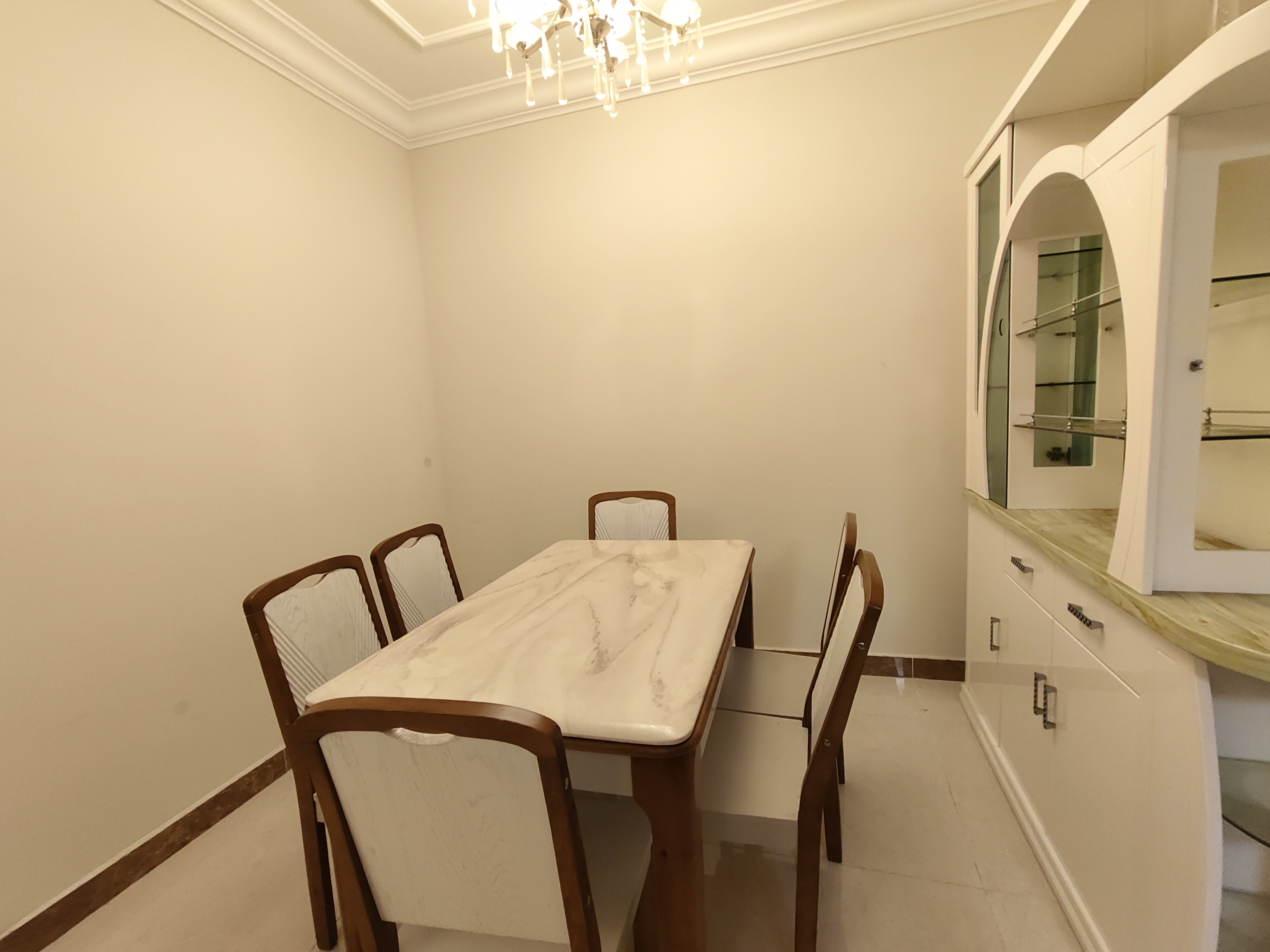 恒大绿洲 3室2厅2卫 1800.0元/月 恒大绿洲 3室2厅2卫 1800.0元/月室内图