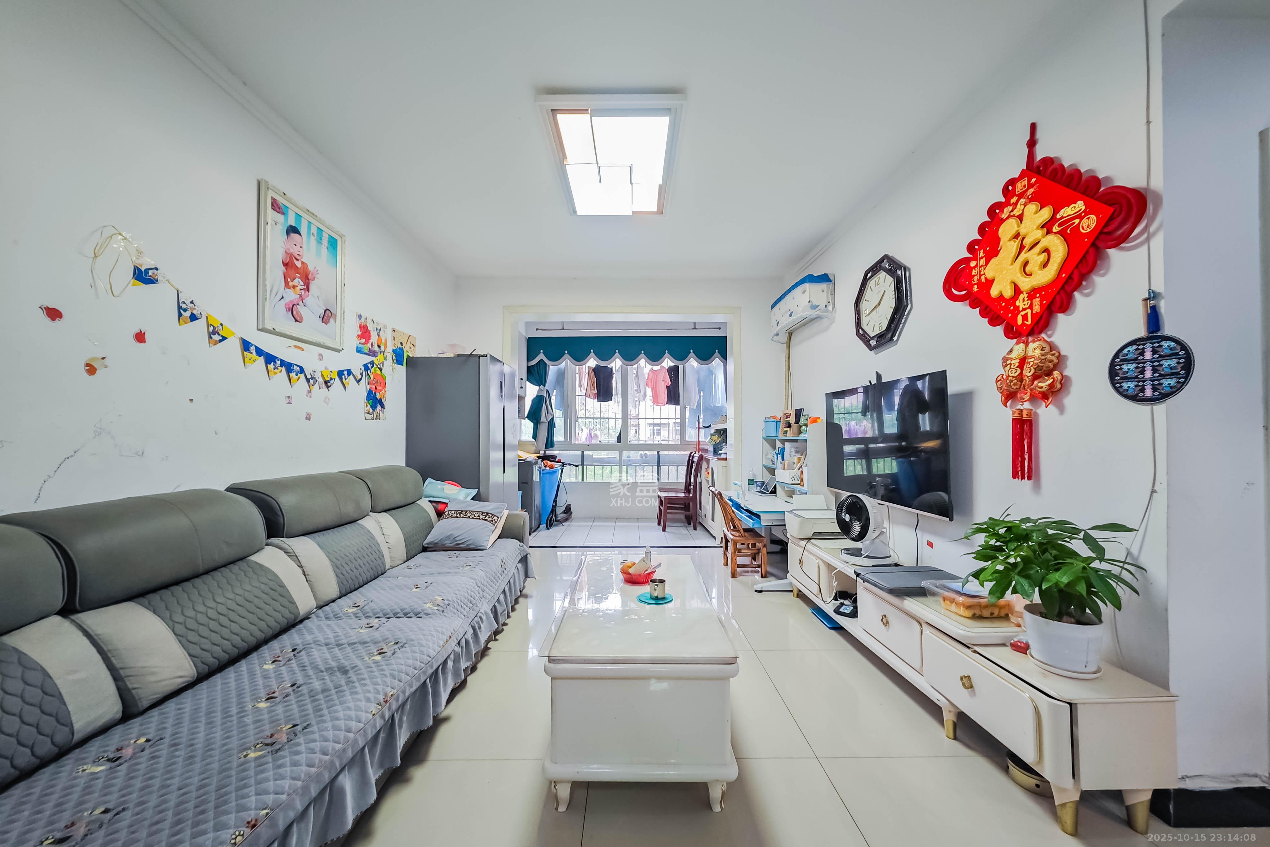 黎郡新宇康景园 2室2厅1卫 50.0万 黎郡新宇康景园 2室2厅1卫 50.0万客厅