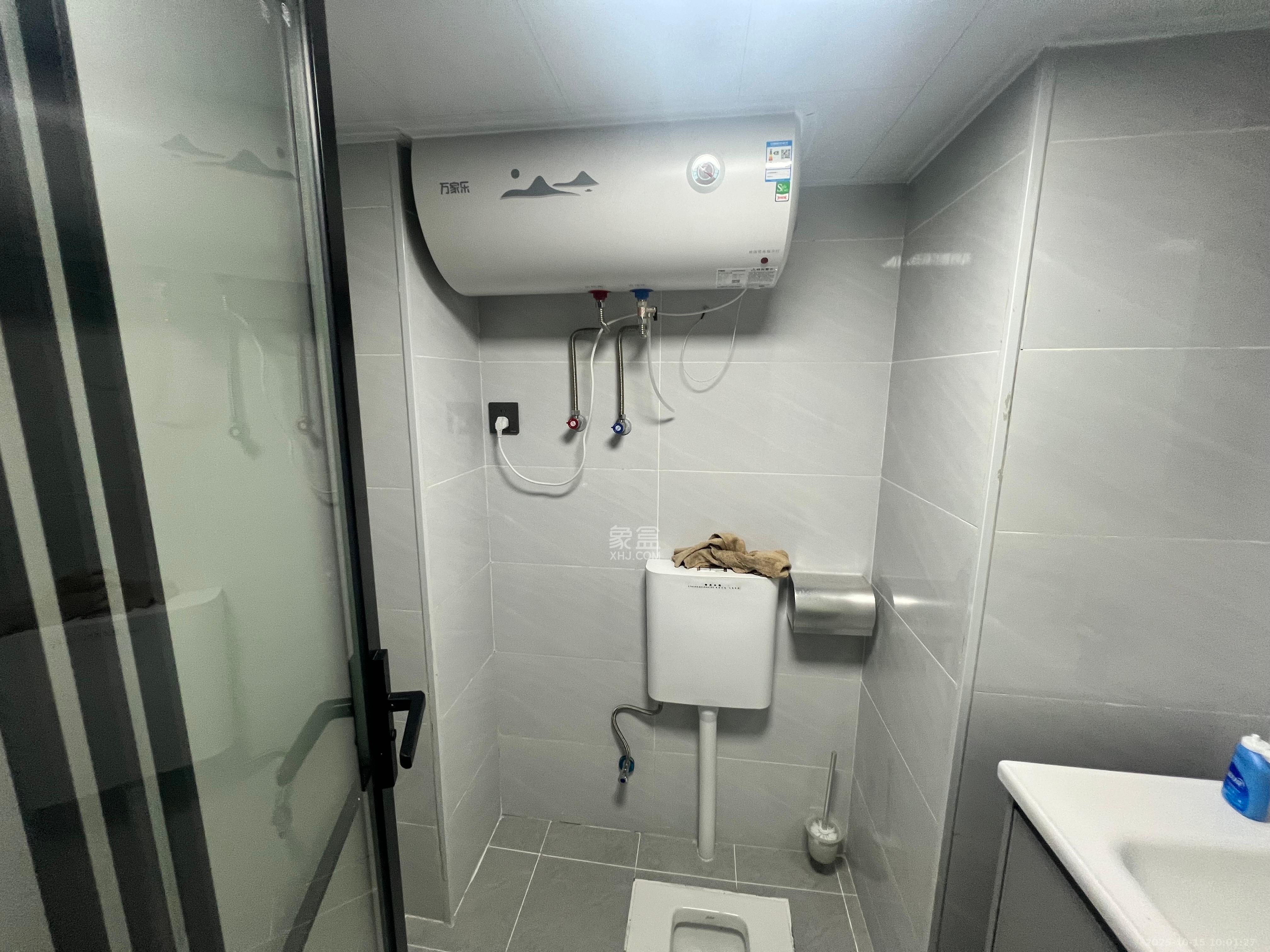 力高凤凰新天  2室1厅1卫    2400.0元/月室内图