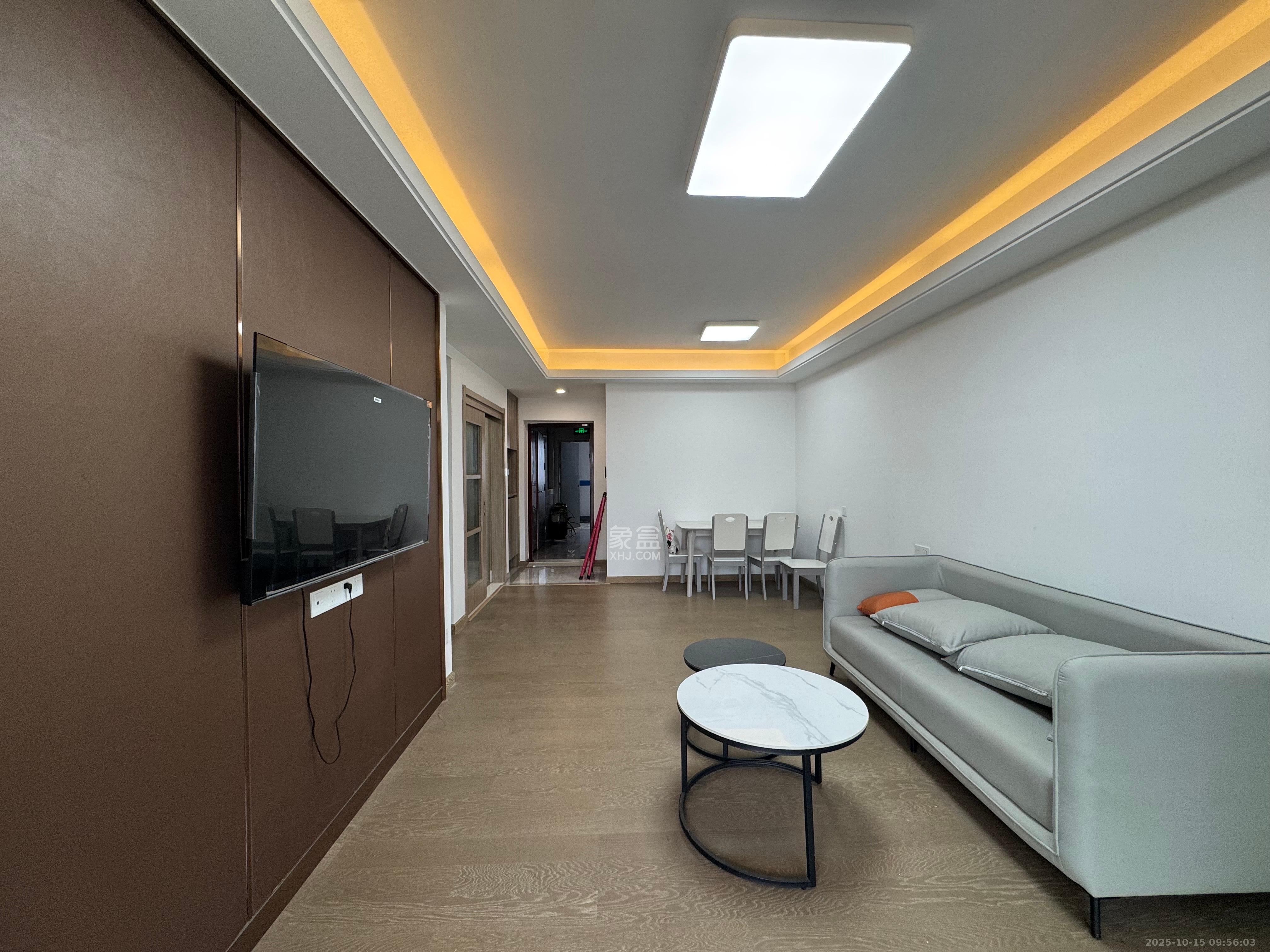 美的翰城 3室2厅1卫 2000.0元/月 美的翰城 3室2厅1卫 2000.0元/月室内图