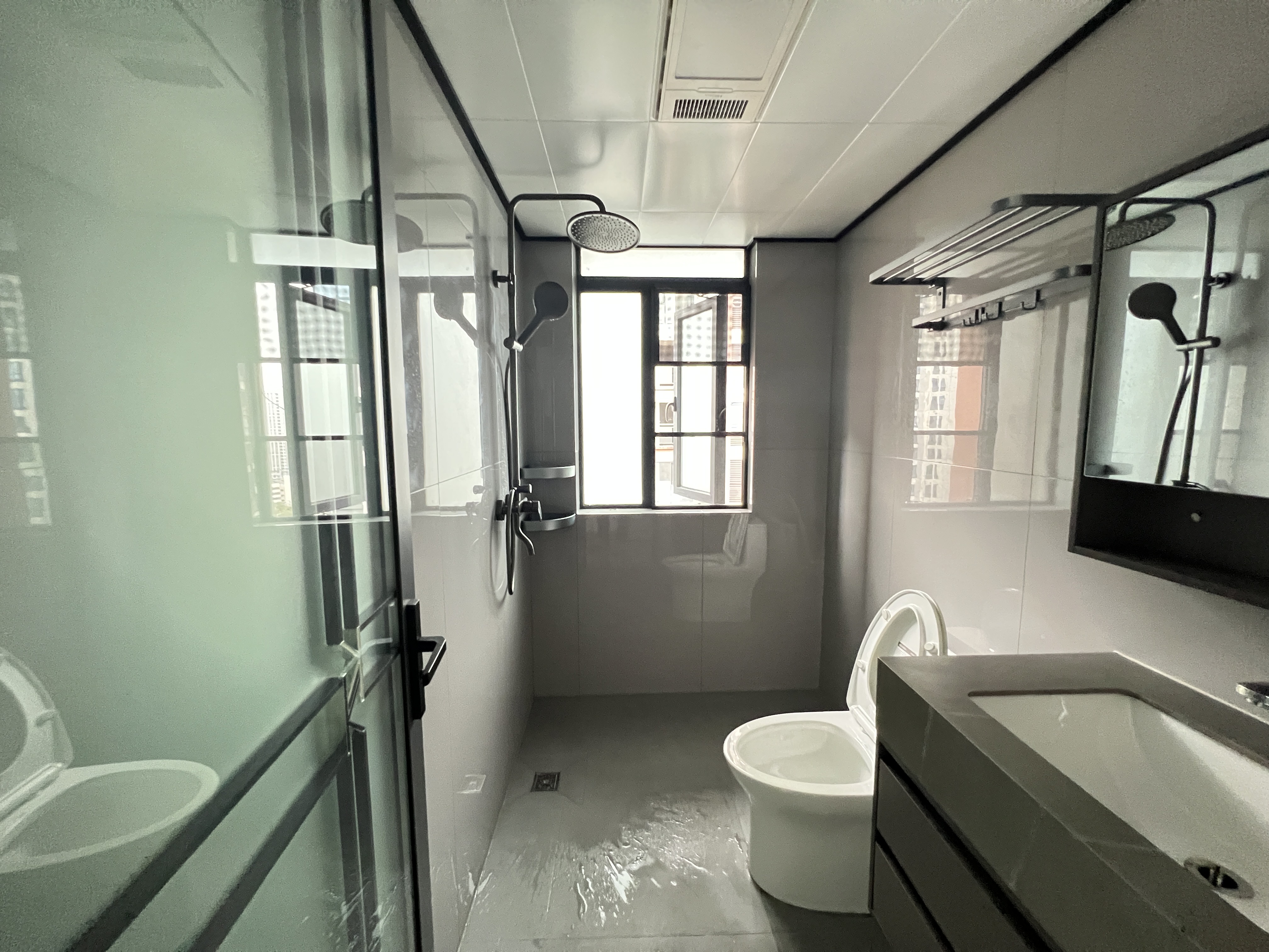 南门口安置小区二期  3室2厅2卫    2400.0元/月室内图