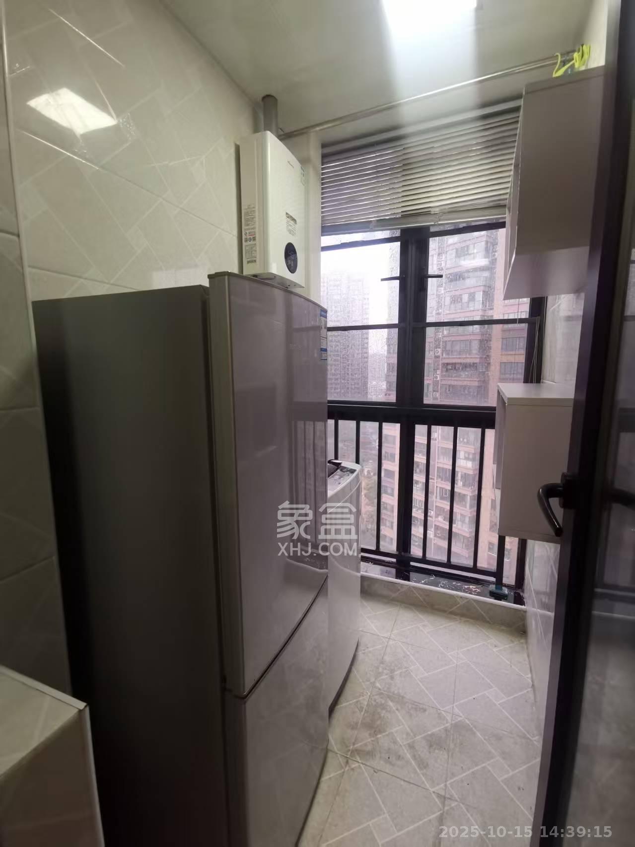 荣悦台  1室1厅1卫    1800.0元/月 荣悦台  1室1厅1卫    1800.0元/月室内图