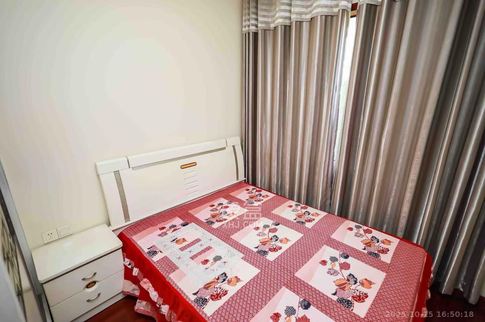 莱茵城  3室2厅1卫    2000.0元/月室内图