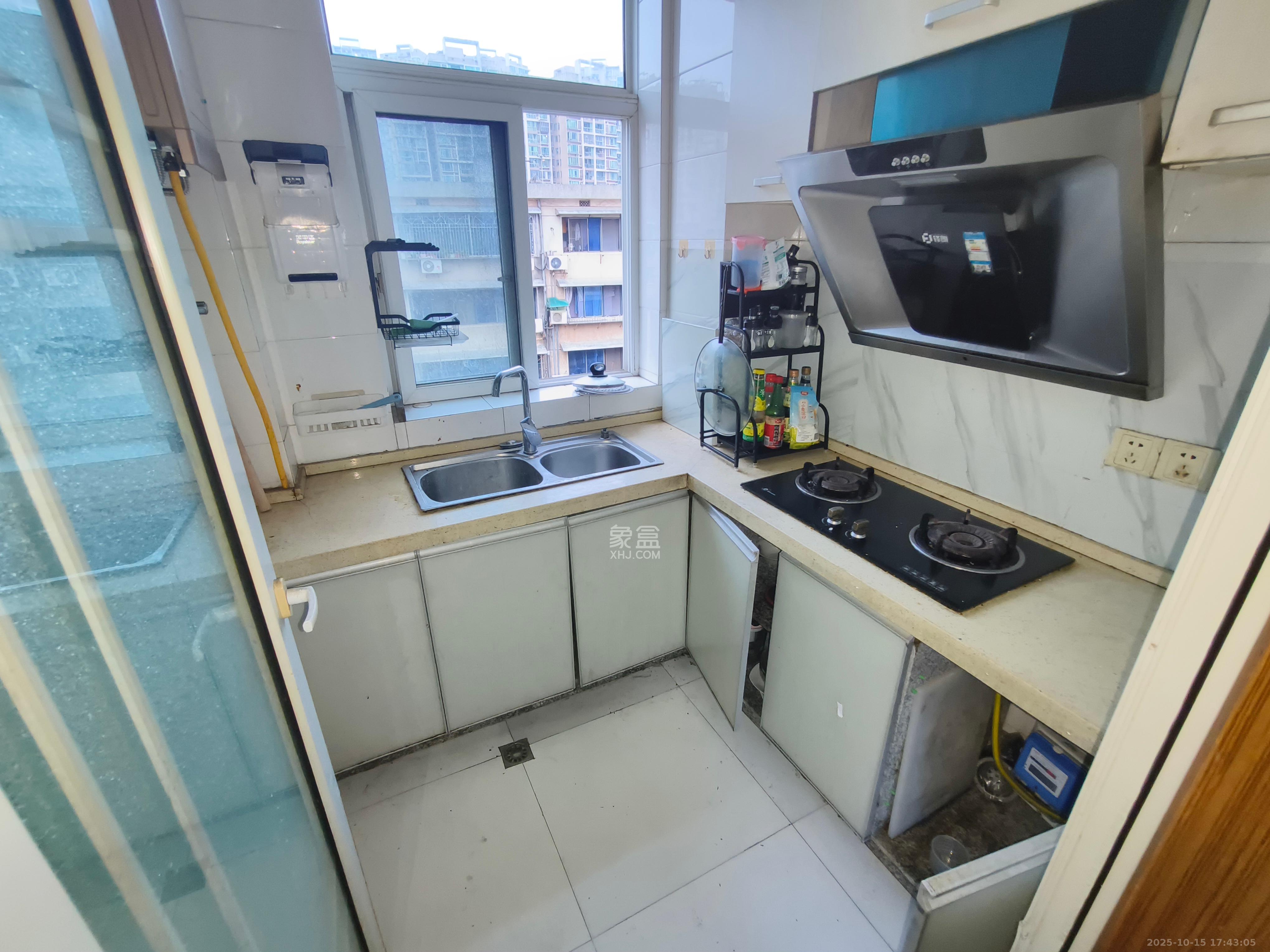 紫薇苑 4室2厅2卫 1800.0元/月 紫薇苑 4室2厅2卫 1800.0元/月室内图