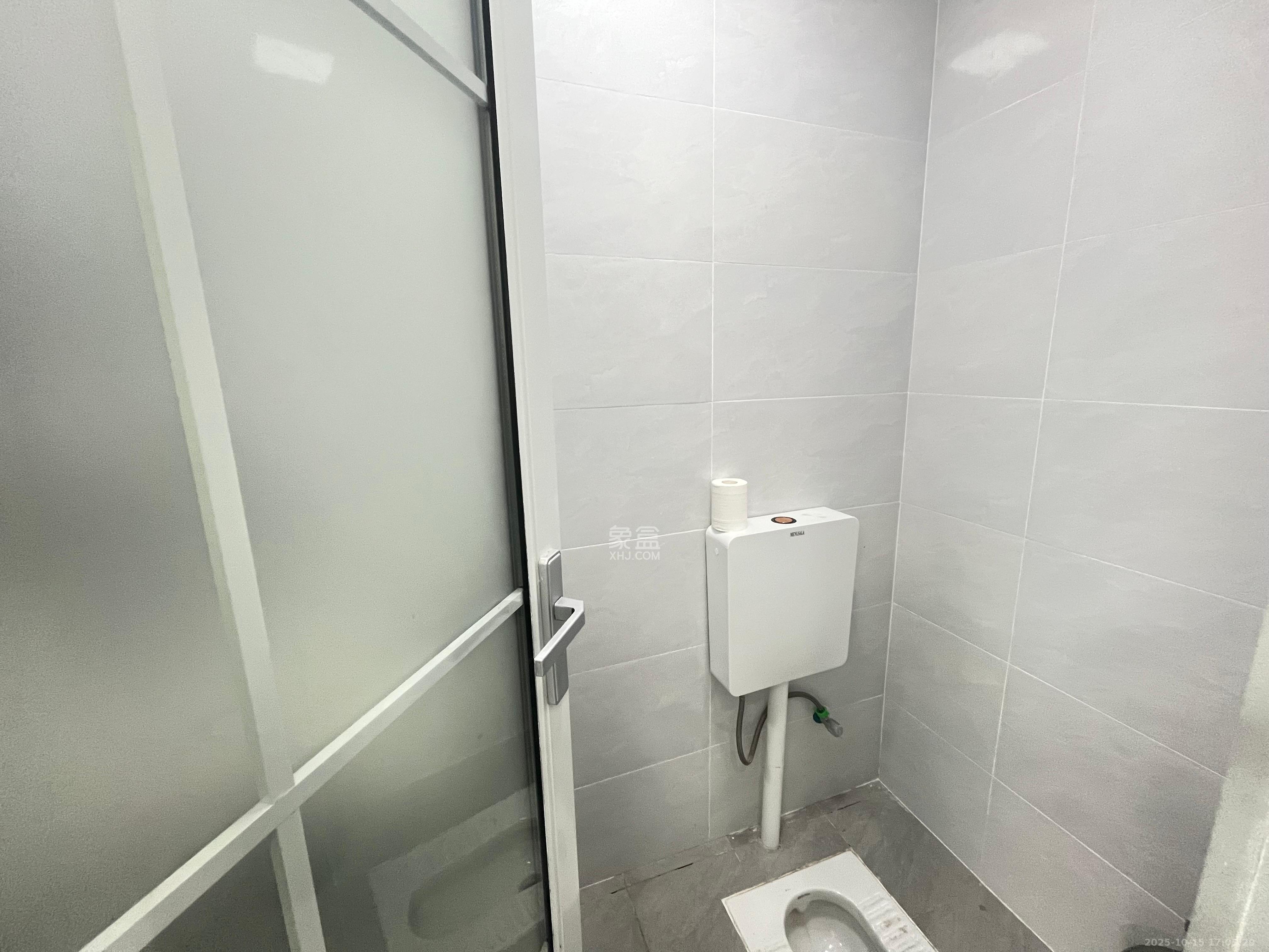 保利天禧EF区  1室1厅1卫    1500.0元/月 保利天禧EF区  1室1厅1卫    1500.0元/月室内图