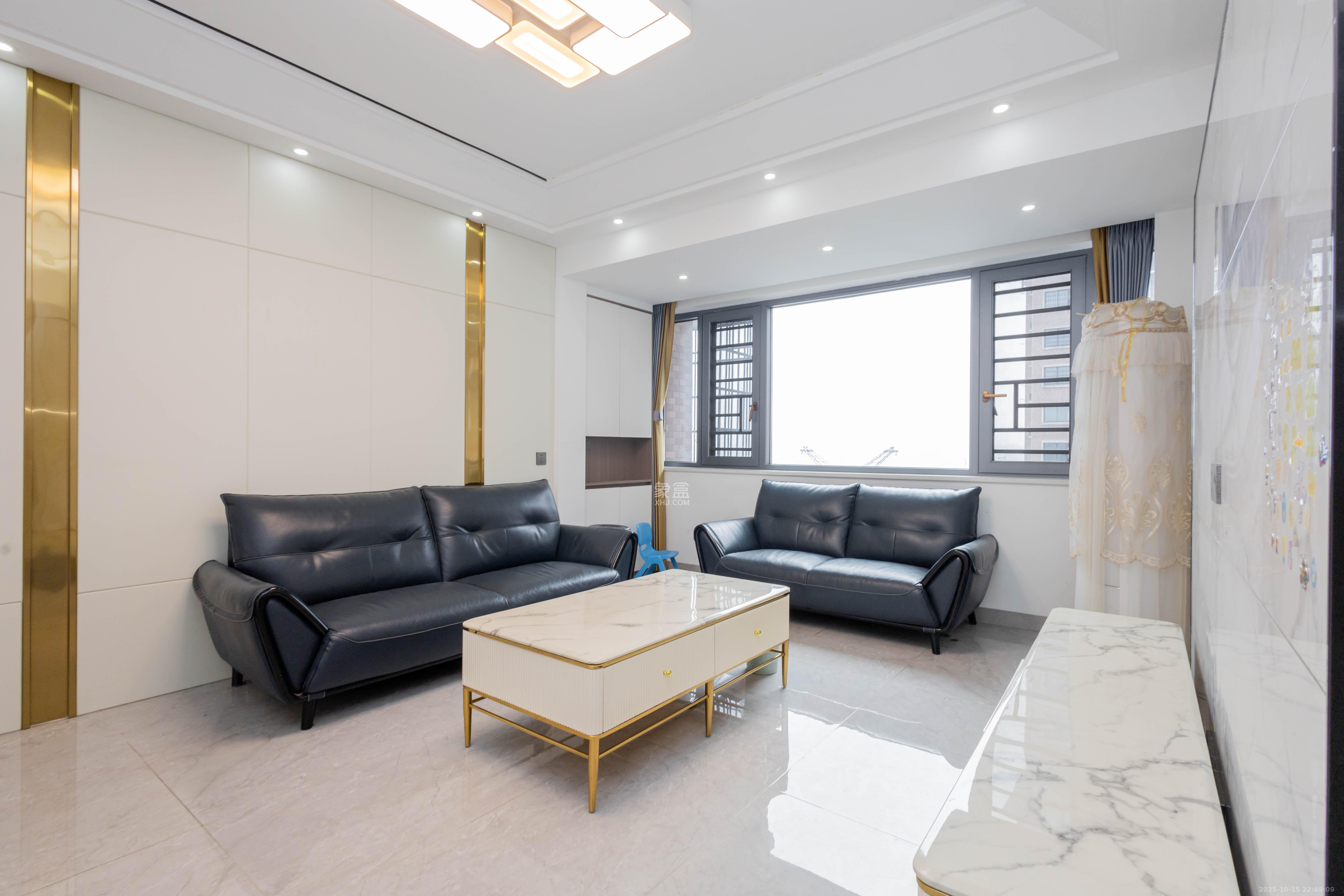 康桥长郡  4室2厅1卫    76.9万 康桥长郡  4室2厅1卫    76.9万客厅