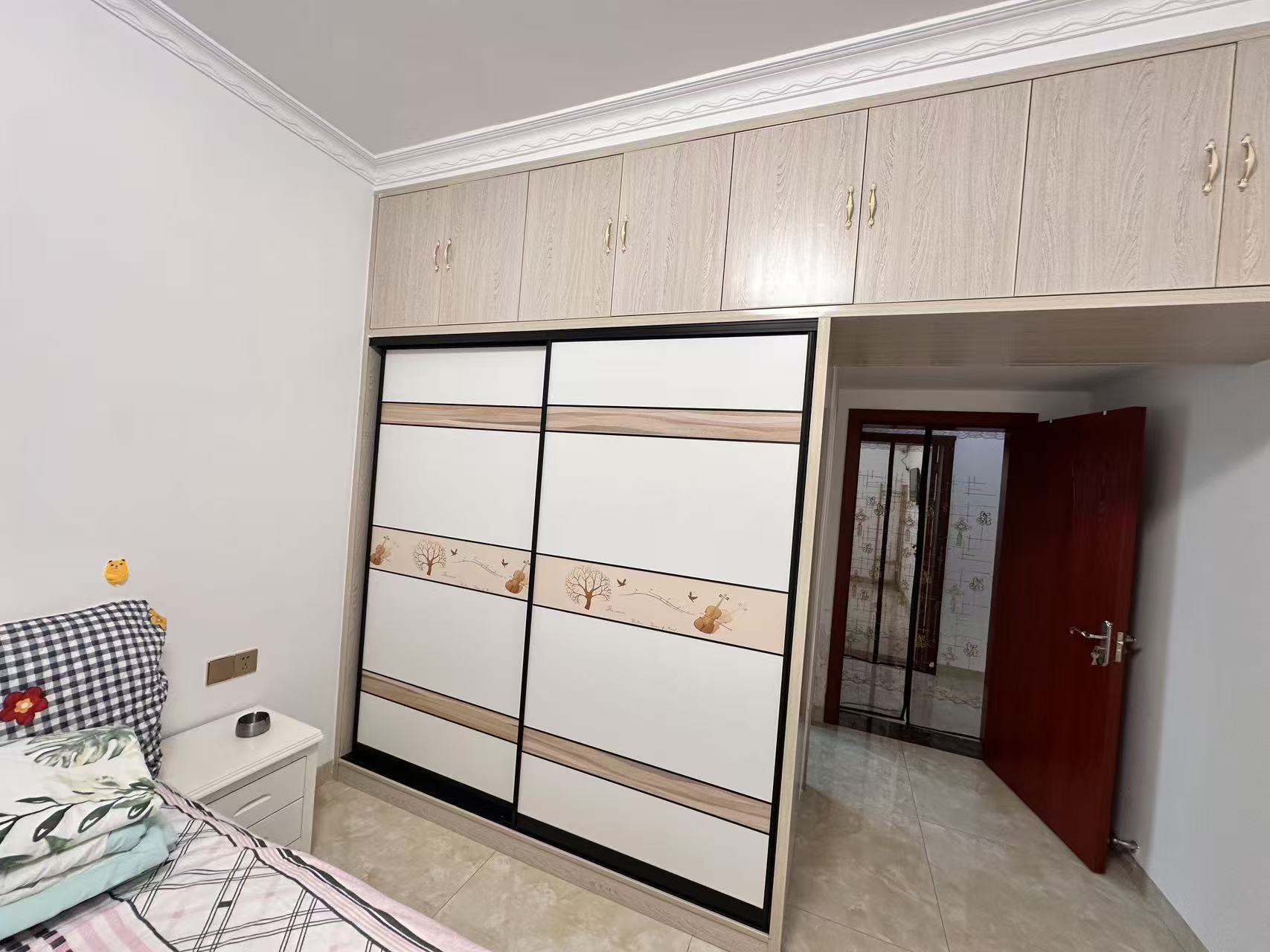 悦江花园 3室2厅1卫 1500.0元/月 悦江花园 3室2厅1卫 1500.0元/月室内图