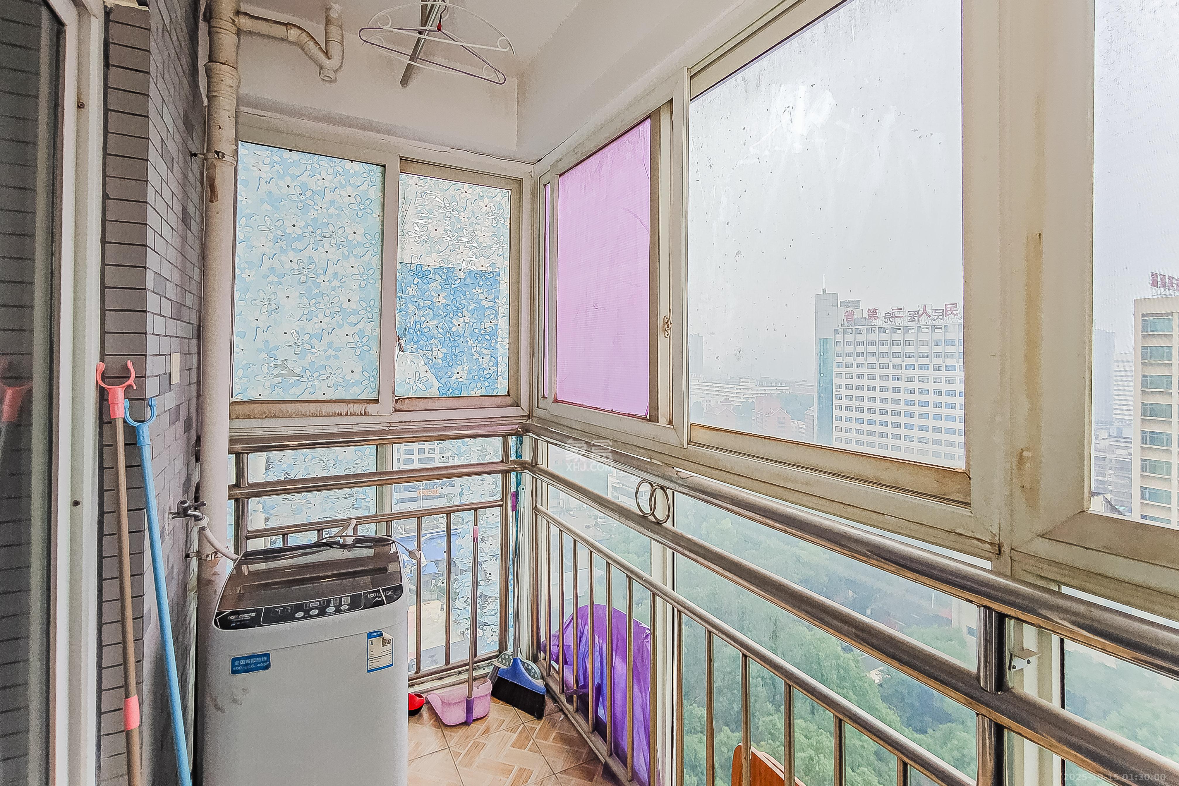 新芙蓉之都  1室1厅1卫    43.0万阳台