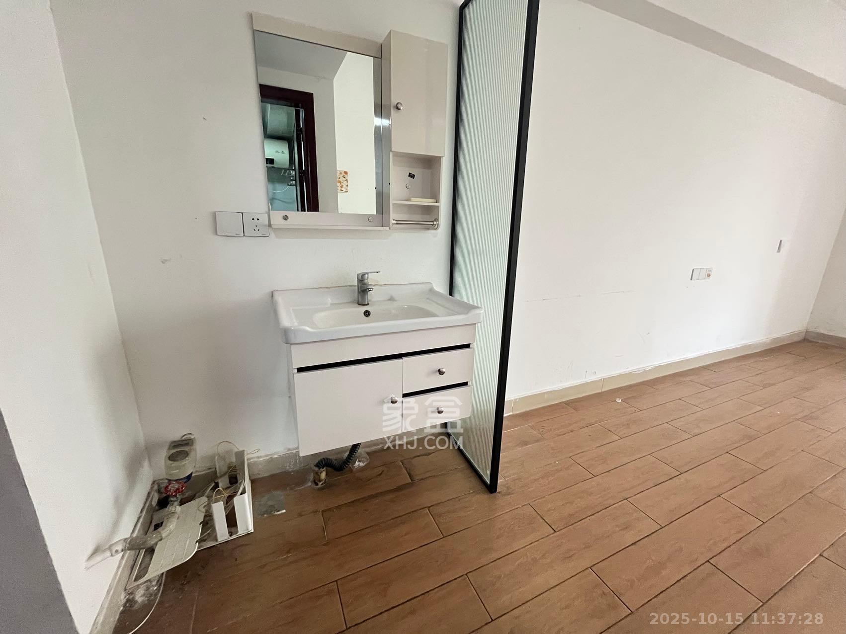 阳光100二期  1室1厅1卫    1100.0元/月室内图