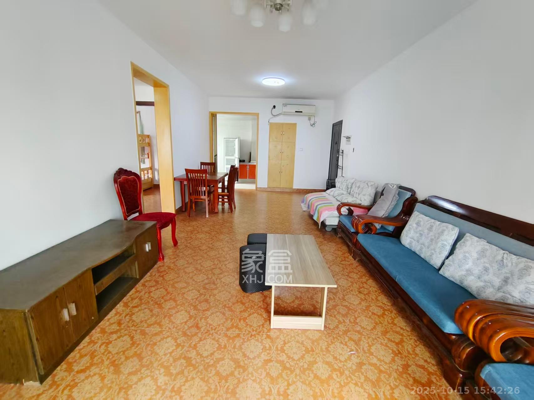 长大彩虹都  2室1厅1卫    2000.0元/月 长大彩虹都  2室1厅1卫    2000.0元/月