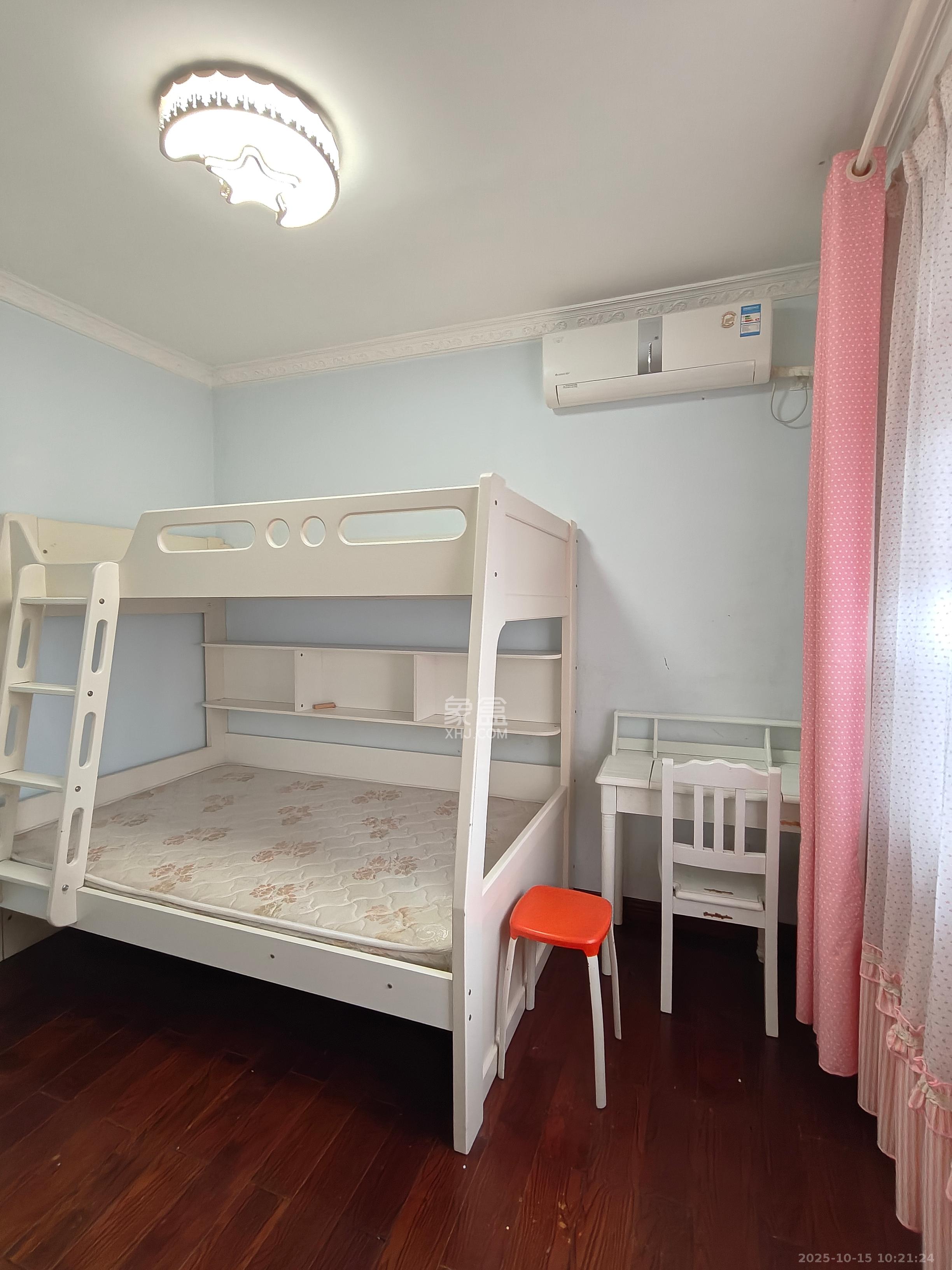 城市花园 3室2厅2卫 3500.0元/月 城市花园 3室2厅2卫 3500.0元/月室内图