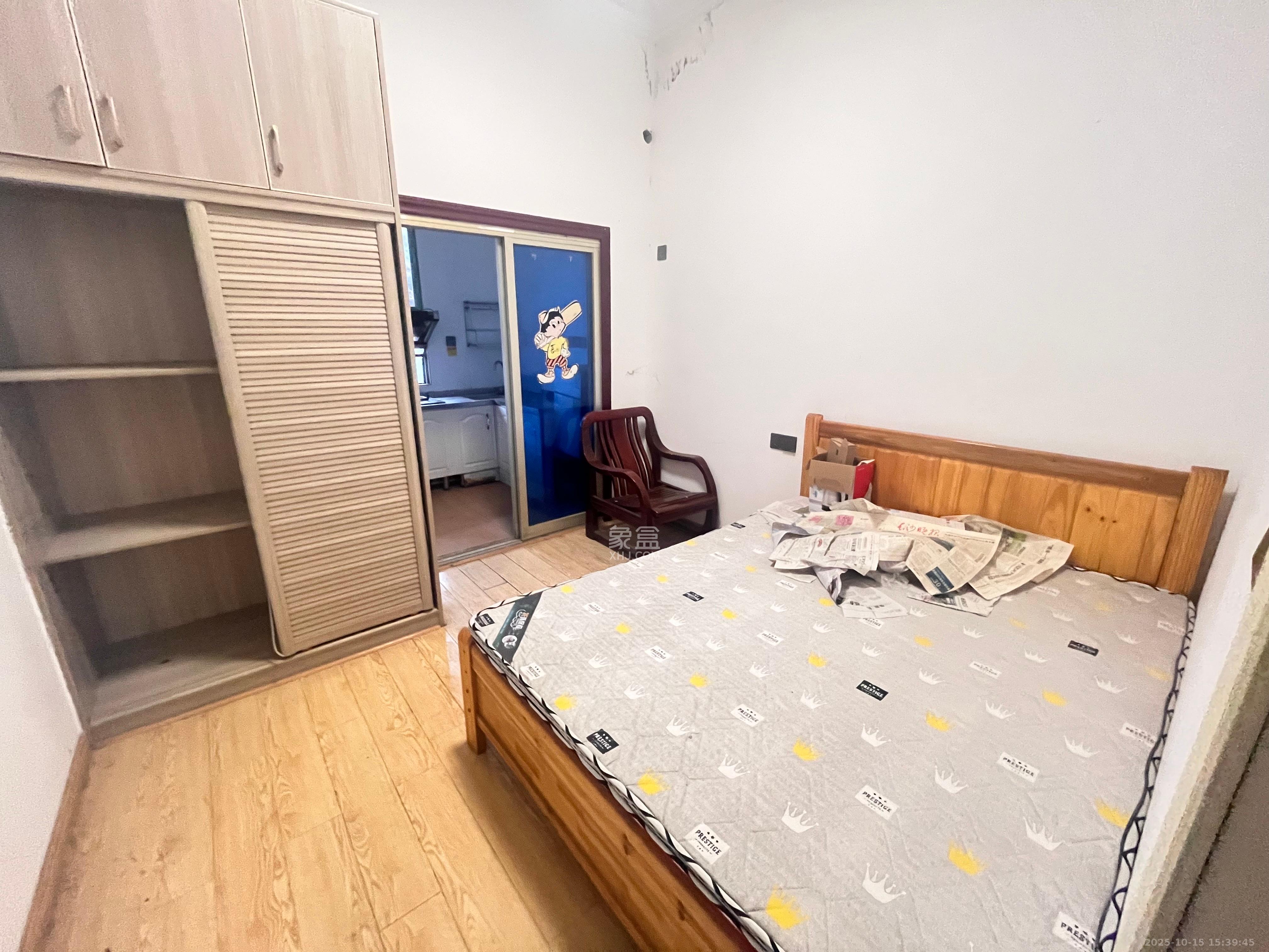 先锋街散盘 1室1厅1卫 1100.0元/月 先锋街散盘 1室1厅1卫 1100.0元/月室内图