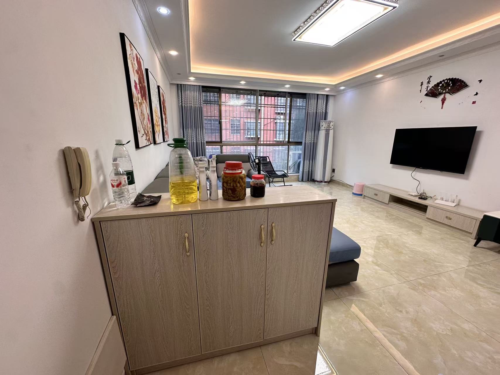 悦江花园 3室2厅1卫 1500.0元/月 悦江花园 3室2厅1卫 1500.0元/月室内图