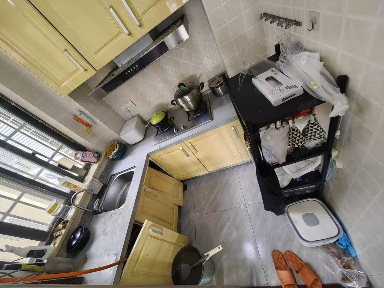 南江花园 2室1厅1卫 1700.0元/月 南江花园 2室1厅1卫 1700.0元/月室内图