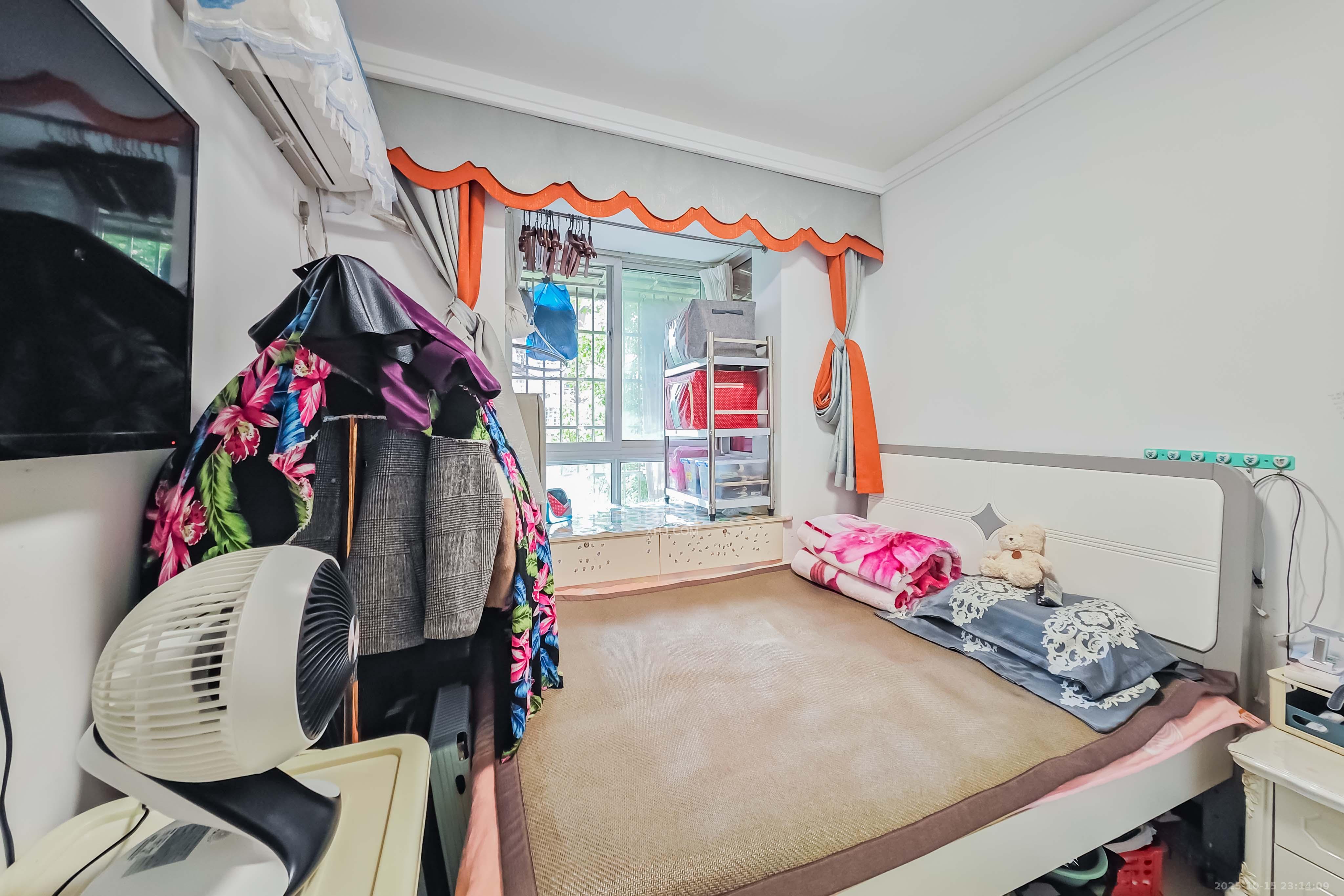 黎郡新宇康景园 2室2厅1卫 50.0万 黎郡新宇康景园 2室2厅1卫 50.0万卧室