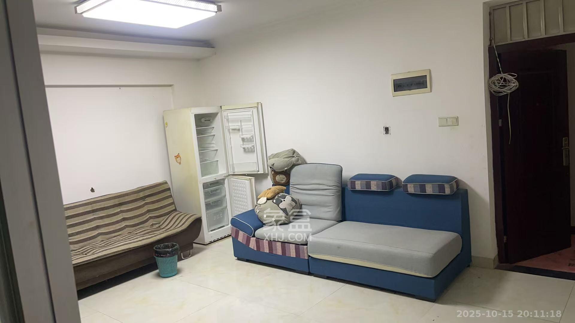 上峰苑(兰亭玥岛) 1室1厅1卫 1700.0元/月 上峰苑(兰亭玥岛) 1室1厅1卫 1700.0元/月室内图