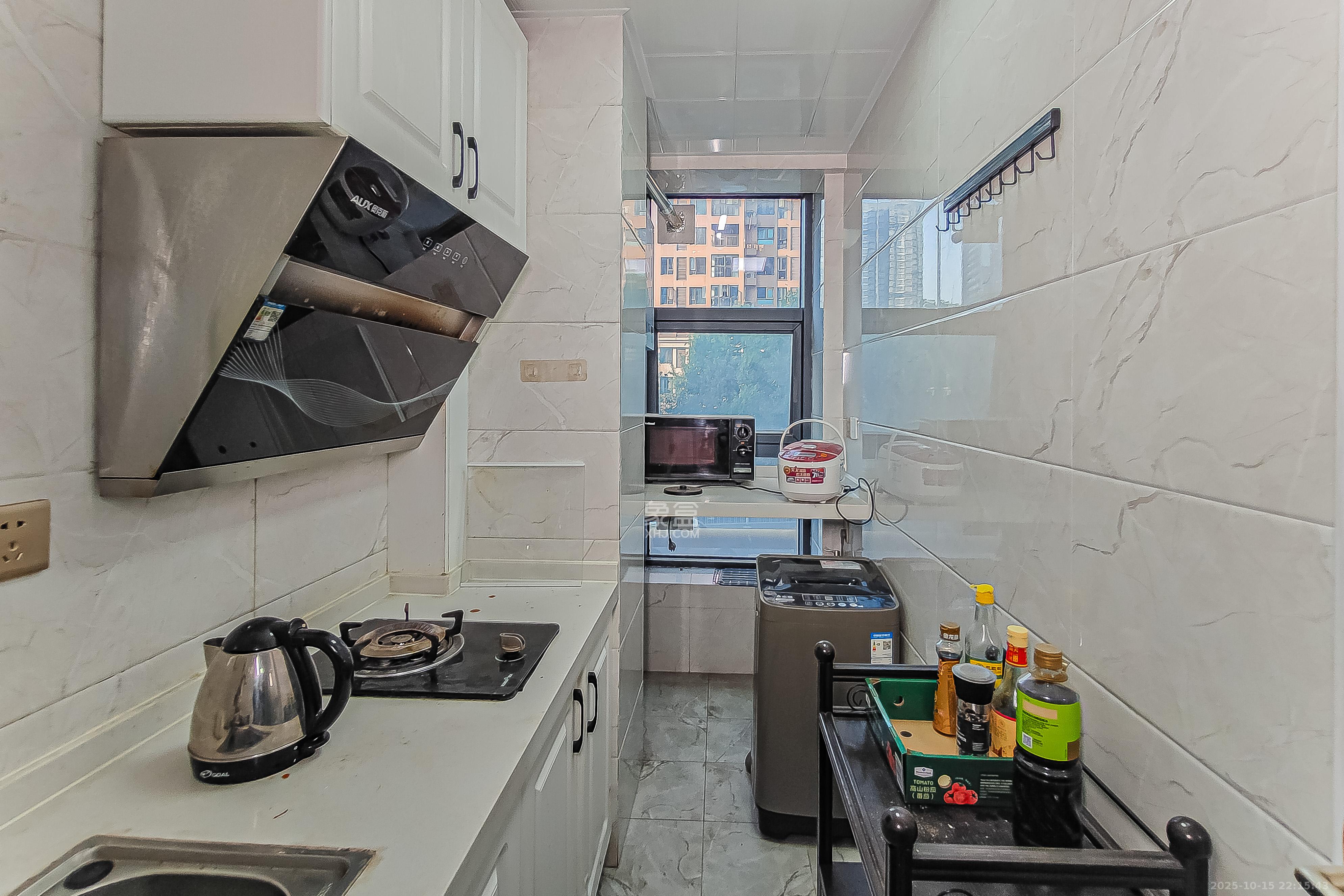 第六都（陆都小区）  1室1厅1卫    40.0万厨房