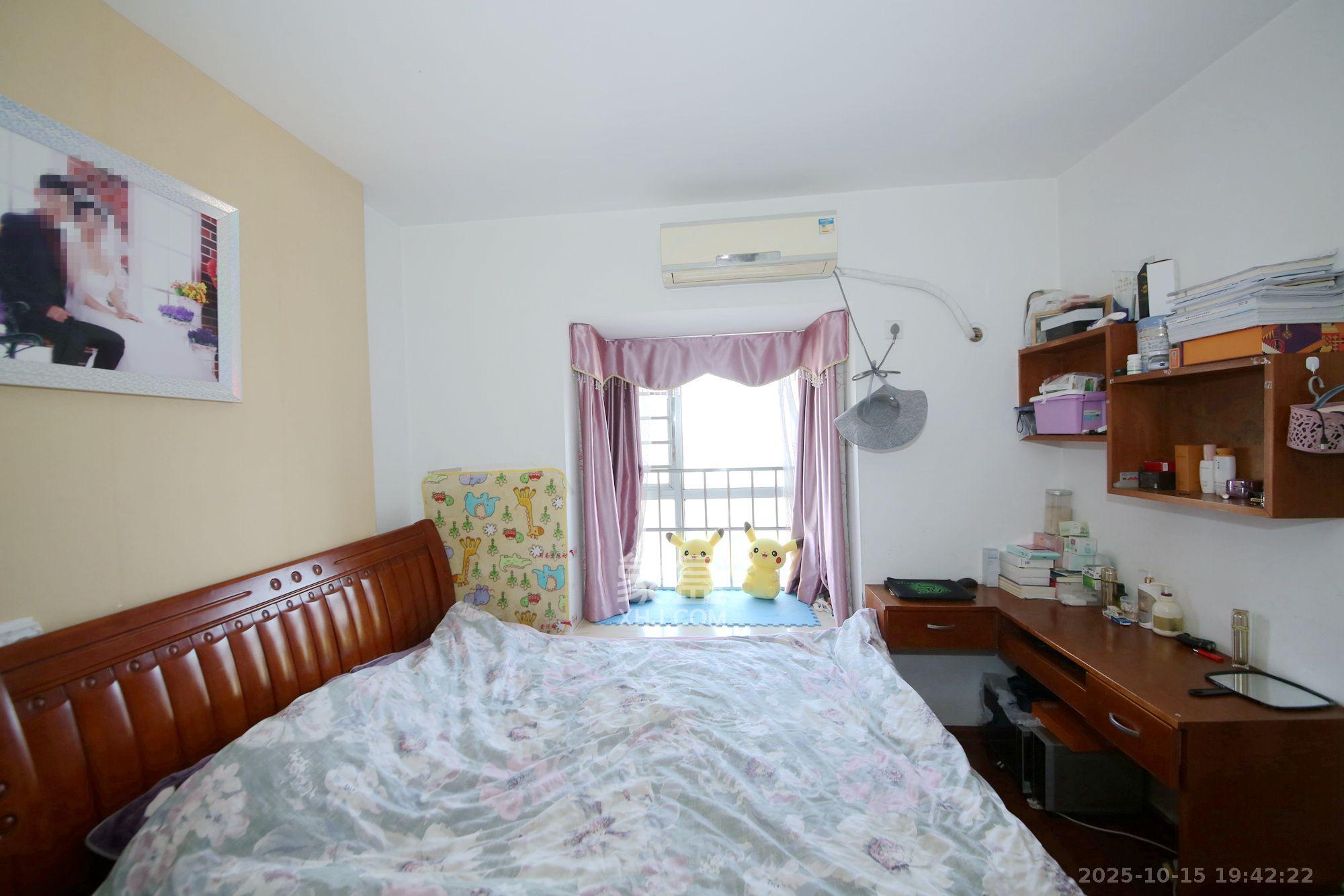 左岸右岸  2室2厅1卫    2600.0元/月 左岸右岸  2室2厅1卫    2600.0元/月室内图