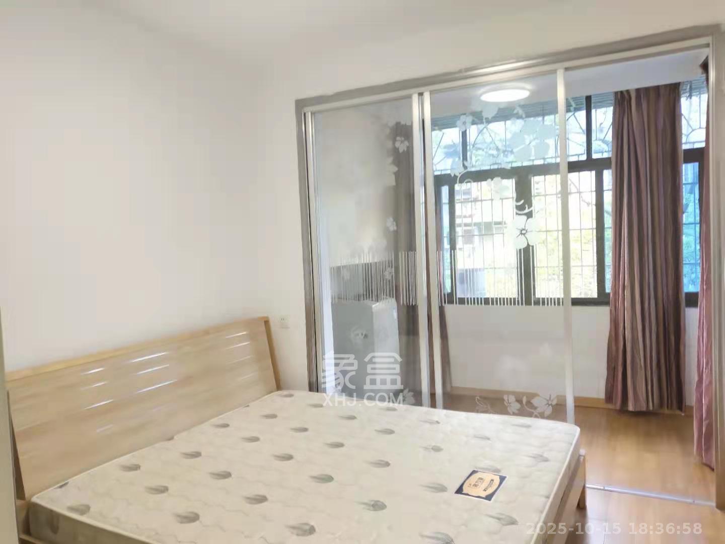 红旗区三片  2室1厅1卫    1800.0元/月 红旗区三片  2室1厅1卫    1800.0元/月室内图