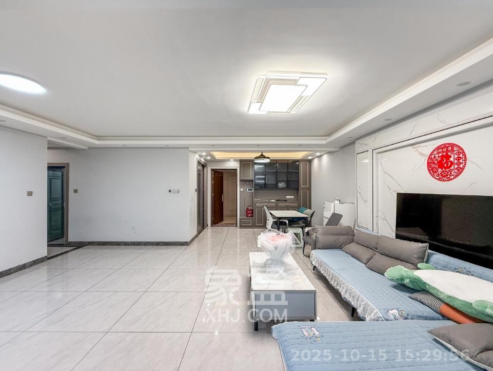 梅溪湖金茂湾  3室2厅2卫    2700.0元/月 梅溪湖金茂湾  3室2厅2卫    2700.0元/月室内图