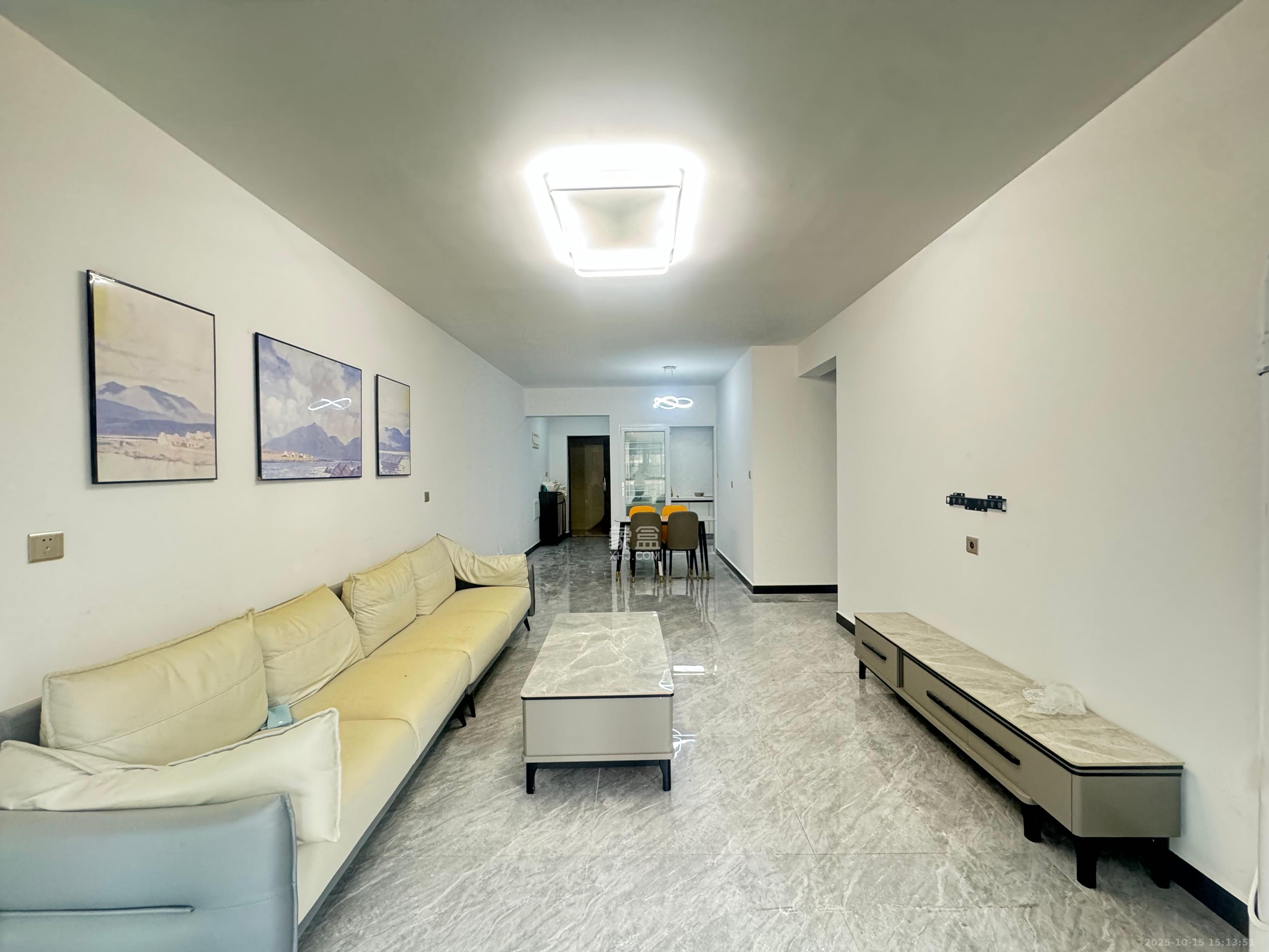 保利大都汇一期、二期 4室1厅1卫 3380.0元/月 保利大都汇一期、二期 4室1厅1卫 3380.0元/月室内图