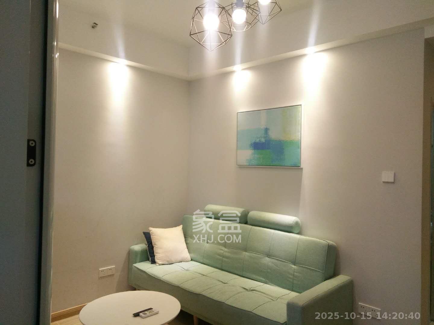 第六都（陆都小区）  1室1厅1卫    1800.0元/月