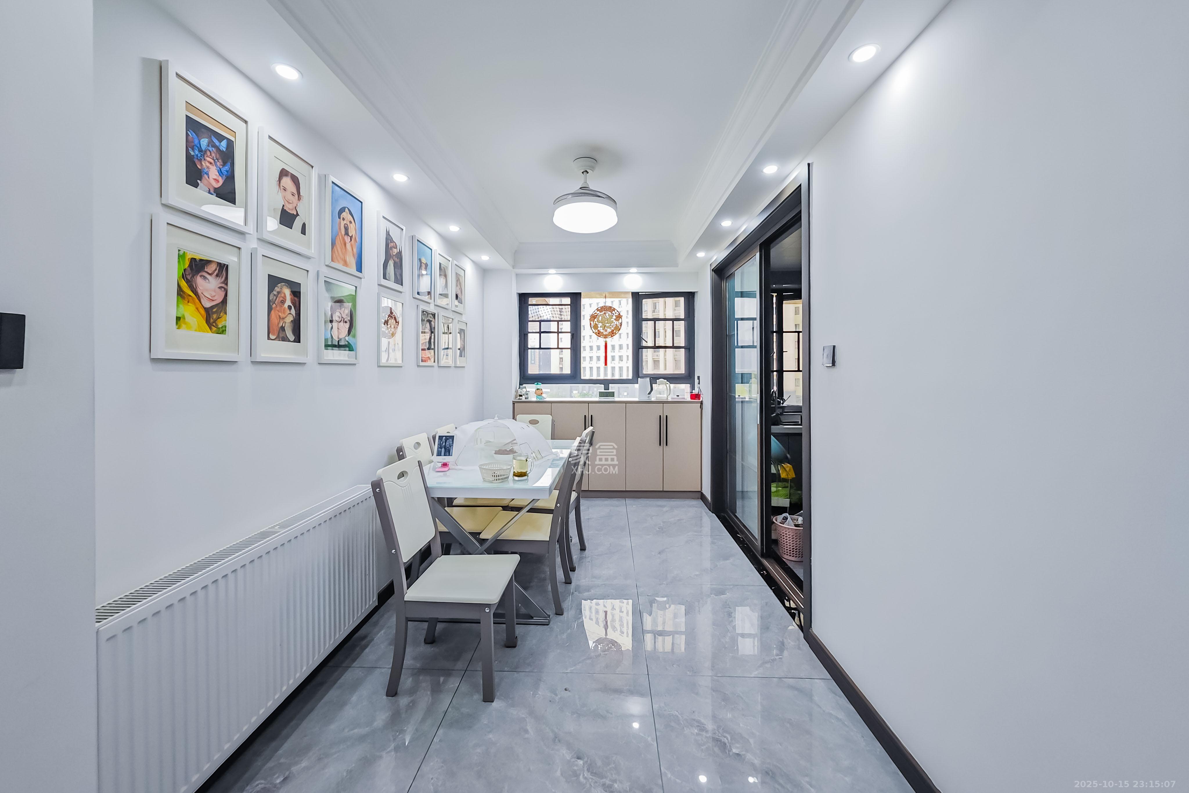 半山壹号  4室2厅2卫    140.0万 半山壹号  4室2厅2卫    140.0万客厅