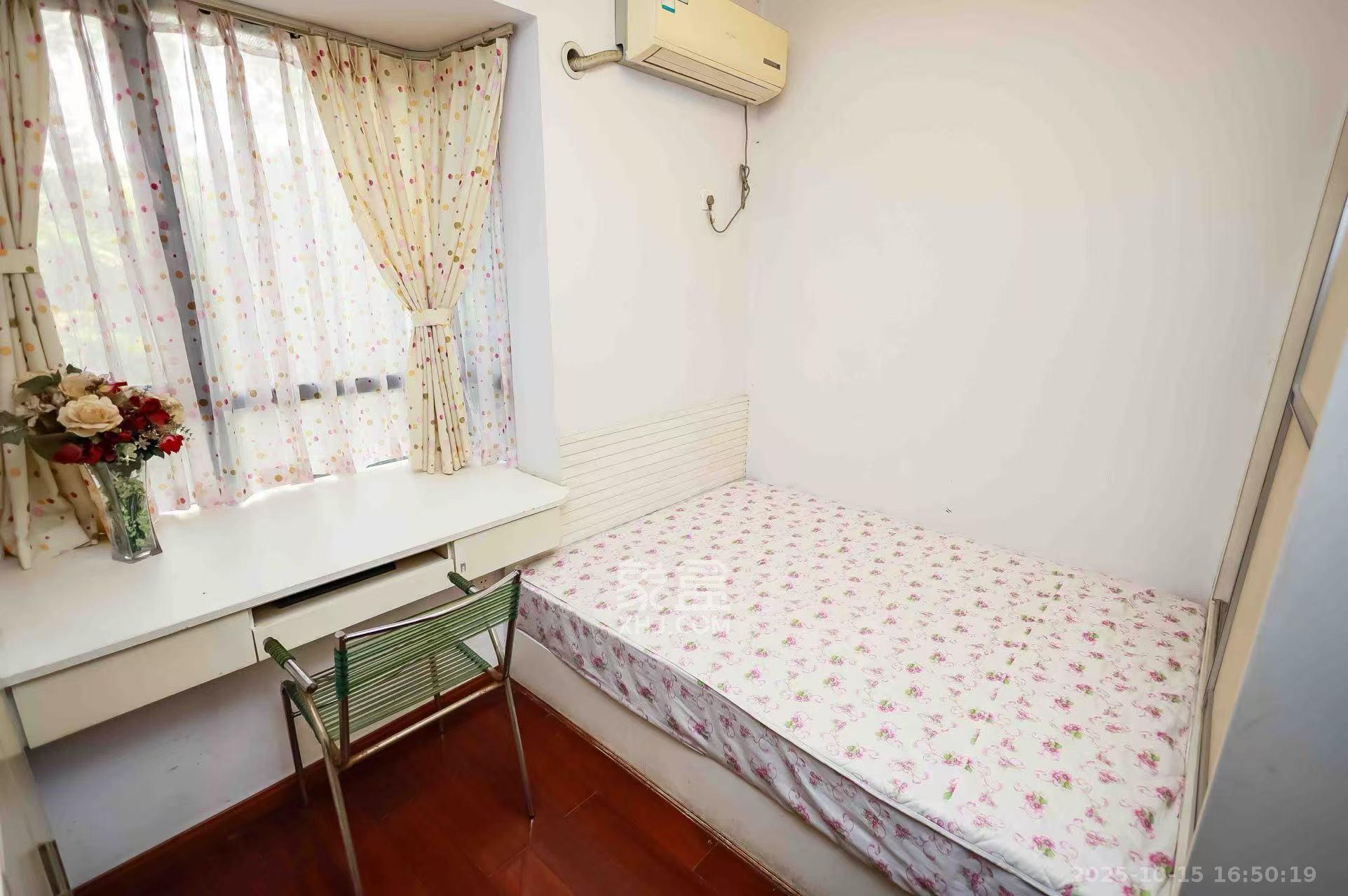 莱茵城  3室2厅1卫    2000.0元/月室内图