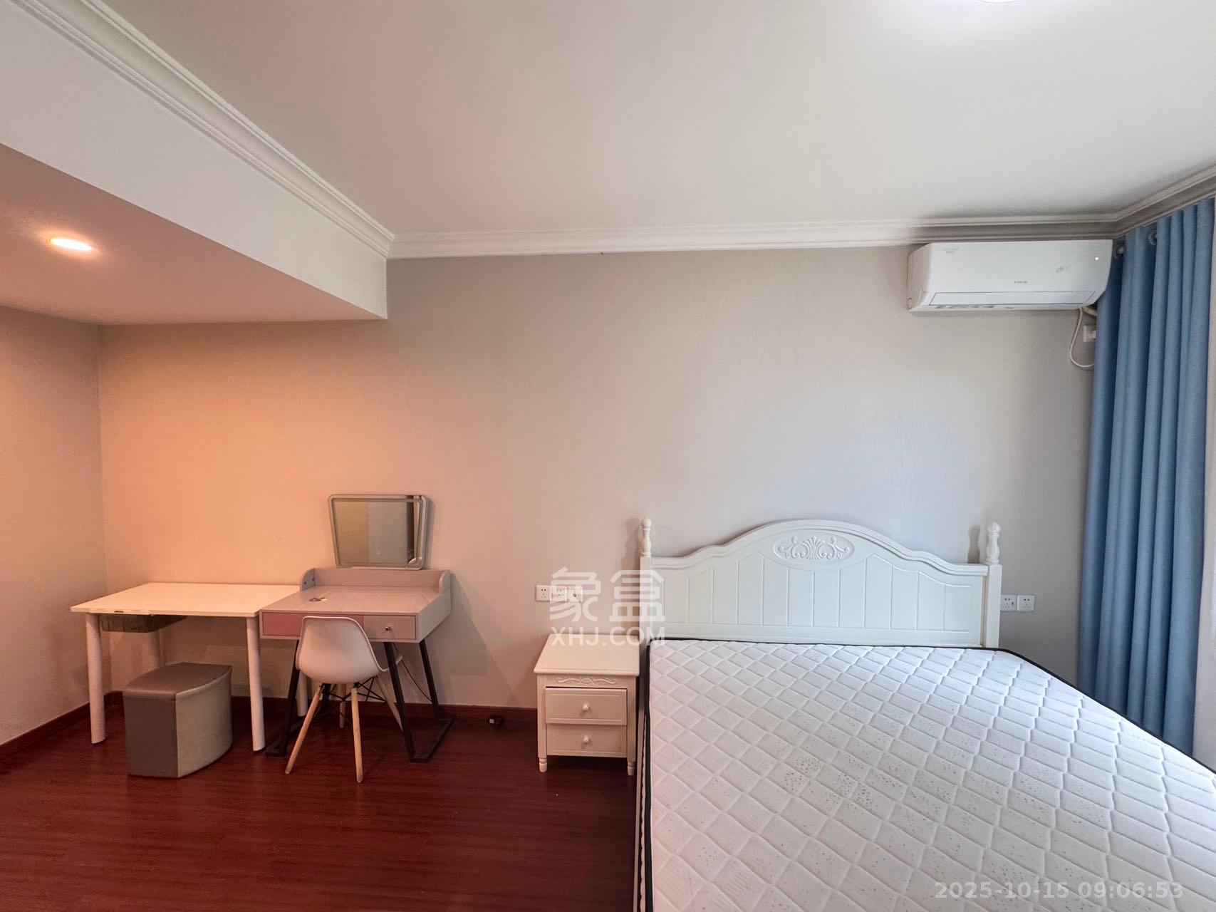 中海珑悦府  3室2厅2卫    3100.0元/月室内图