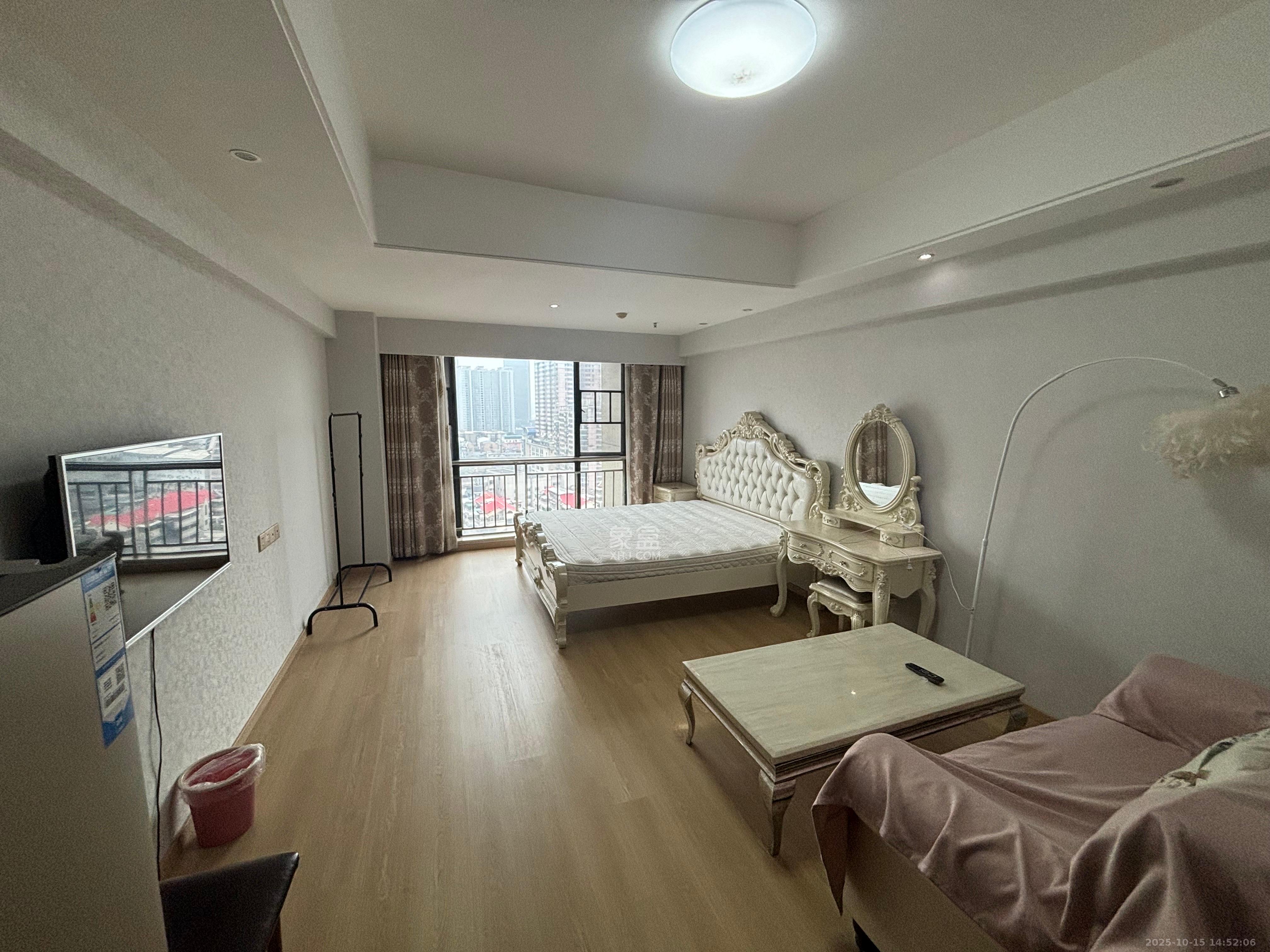 五一钻界  1室1厅1卫    2000.0元/月 五一钻界  1室1厅1卫    2000.0元/月室内图