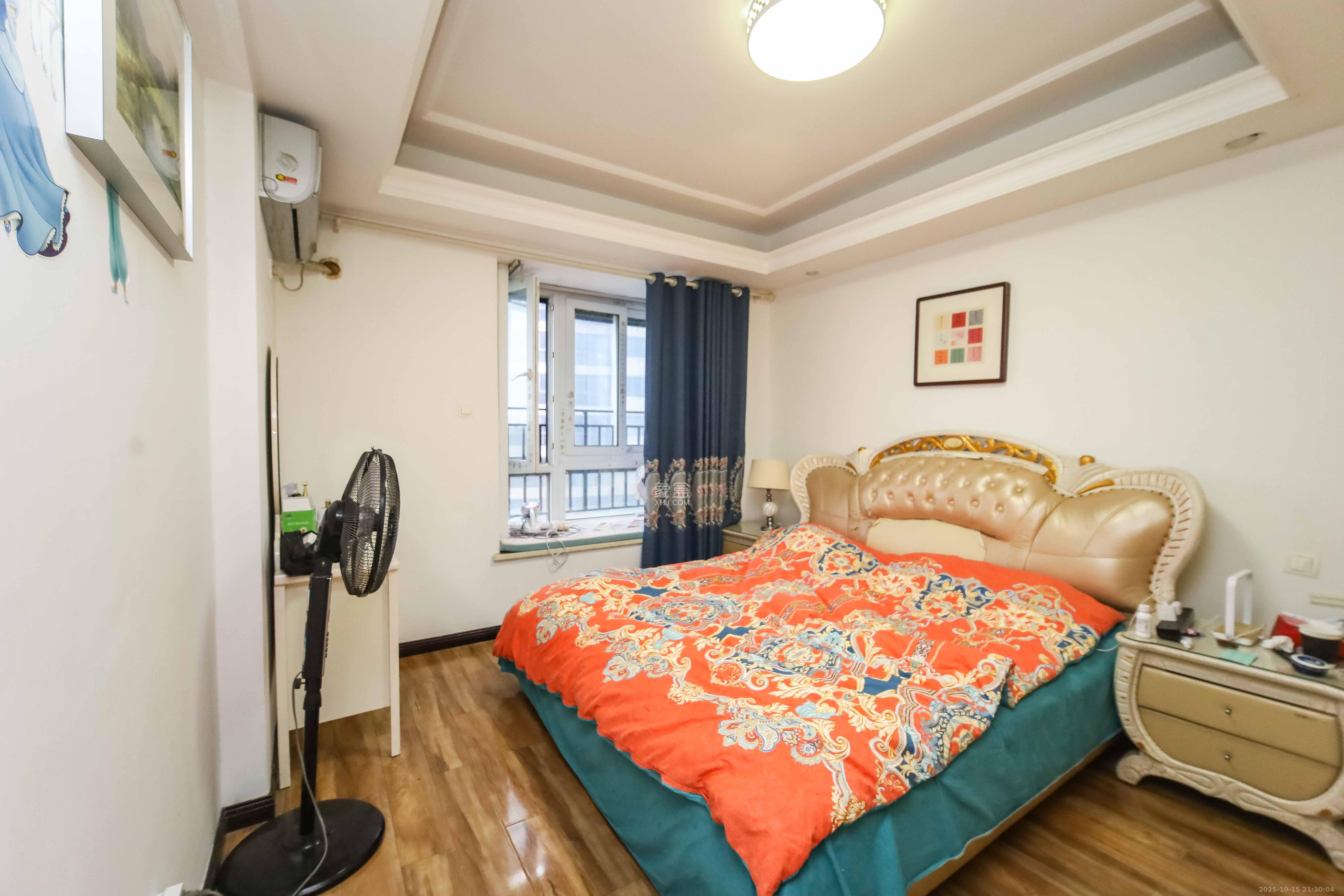 上东辛顿公寓  3室2厅2卫    85.0万卧室