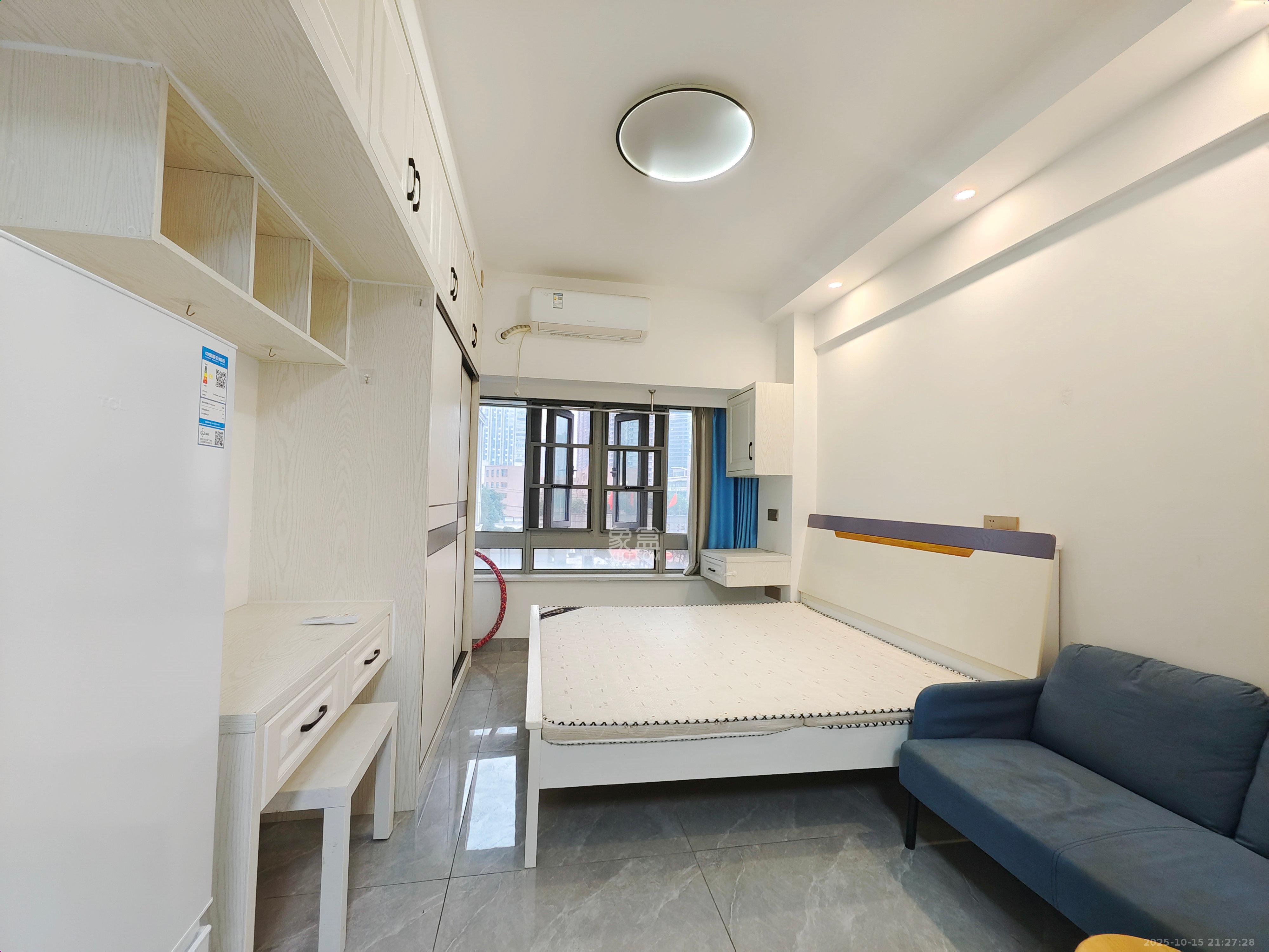 保利天禧EF区  1室1厅1卫    1650.0元/月 保利天禧EF区  1室1厅1卫    1650.0元/月