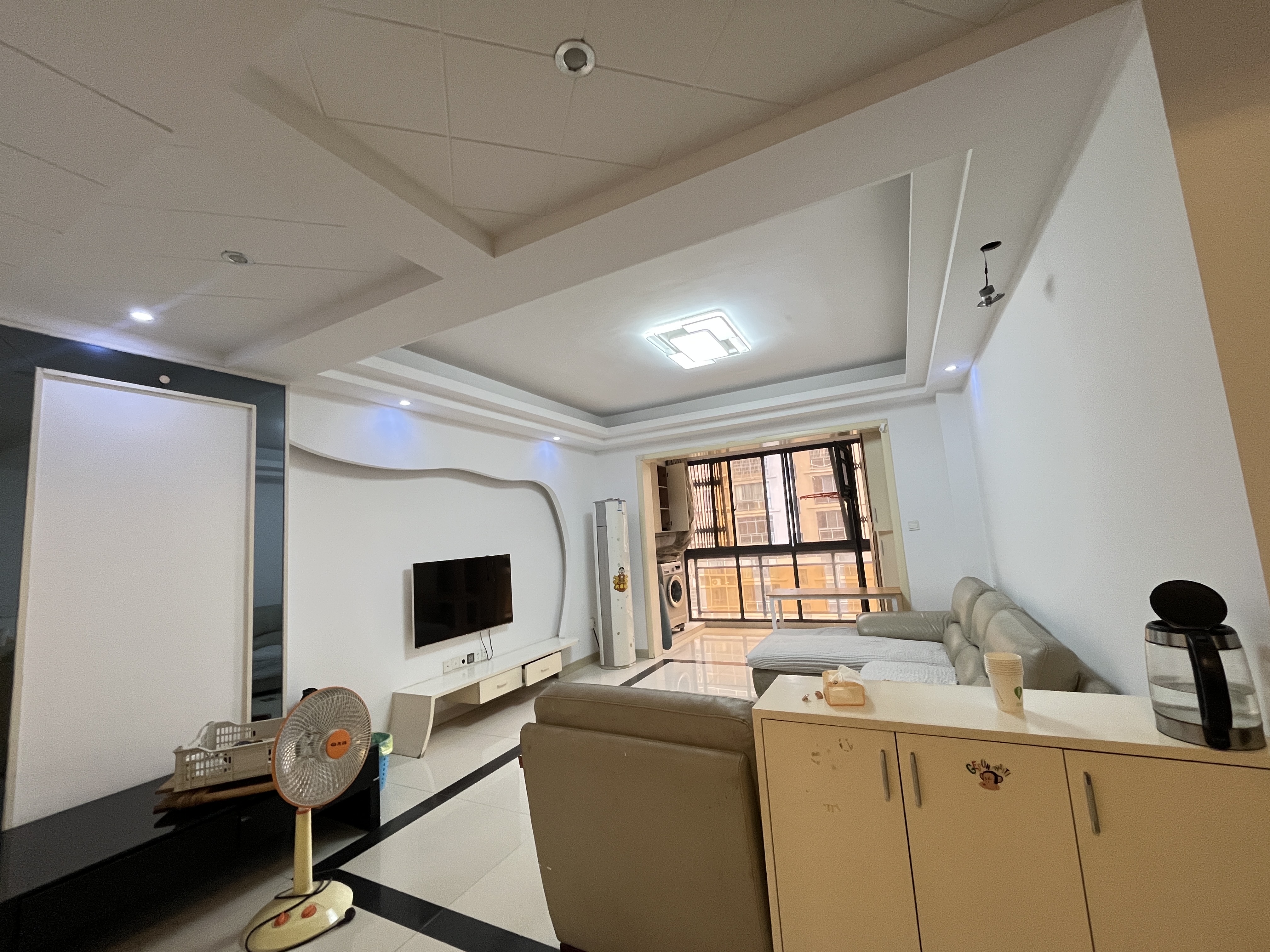 盛世东方 3室2厅2卫 49.8万 盛世东方 3室2厅2卫 49.8万客厅