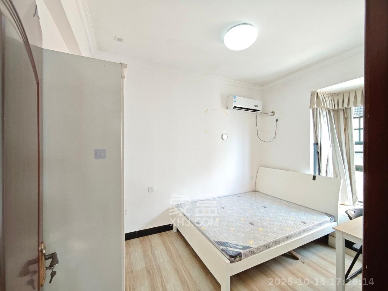 华美公寓(新猎鹰公寓)  2室2厅1卫    2200.0元/月 华美公寓(新猎鹰公寓)  2室2厅1卫    2200.0元/月室内图