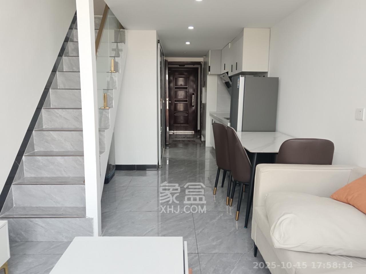 新长海D1站 1室1厅1卫 1600.0元/月 新长海D1站 1室1厅1卫 1600.0元/月室内图