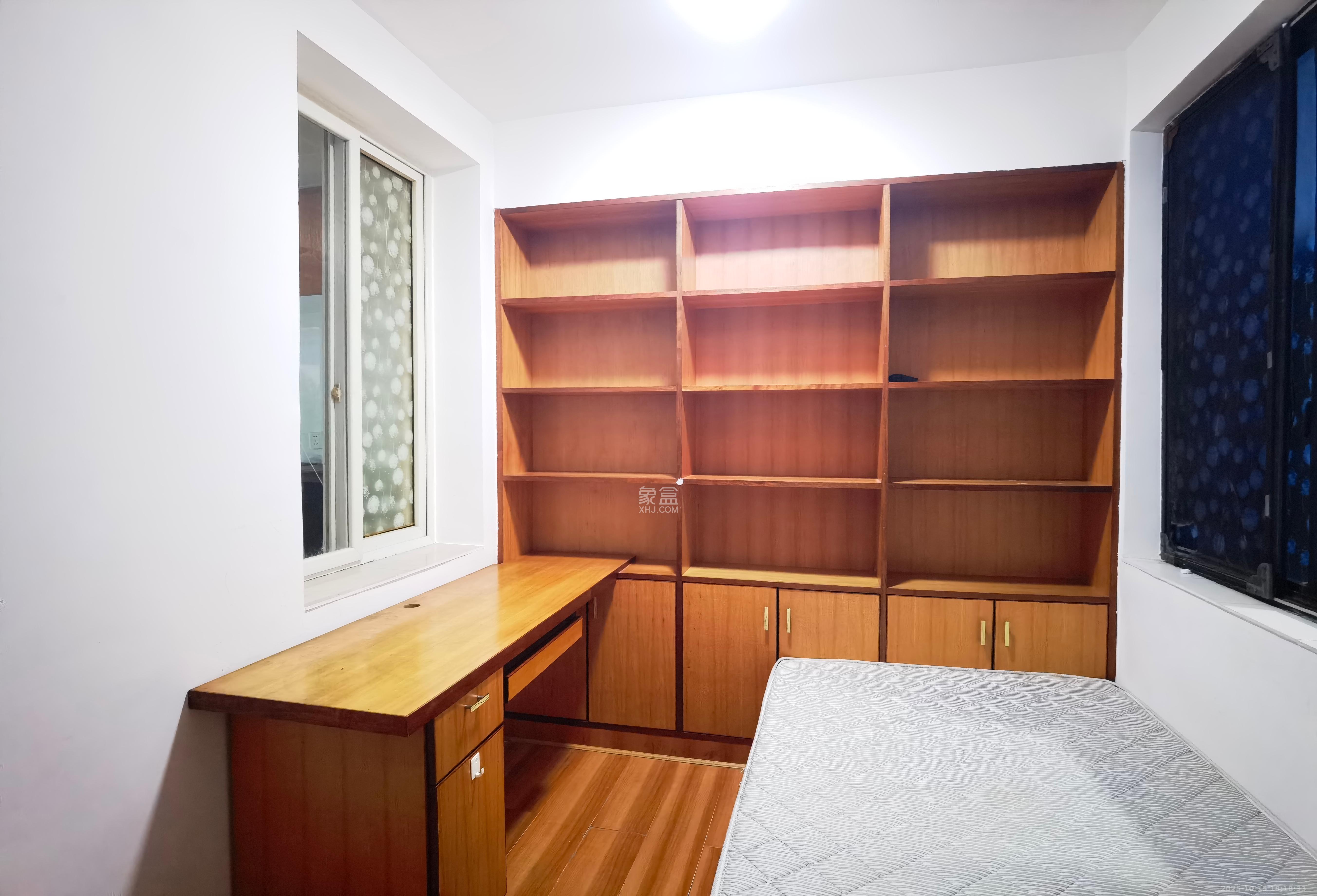 中国水电八局宿舍  3室2厅1卫    2100.0元/月 中国水电八局宿舍  3室2厅1卫    2100.0元/月室内图