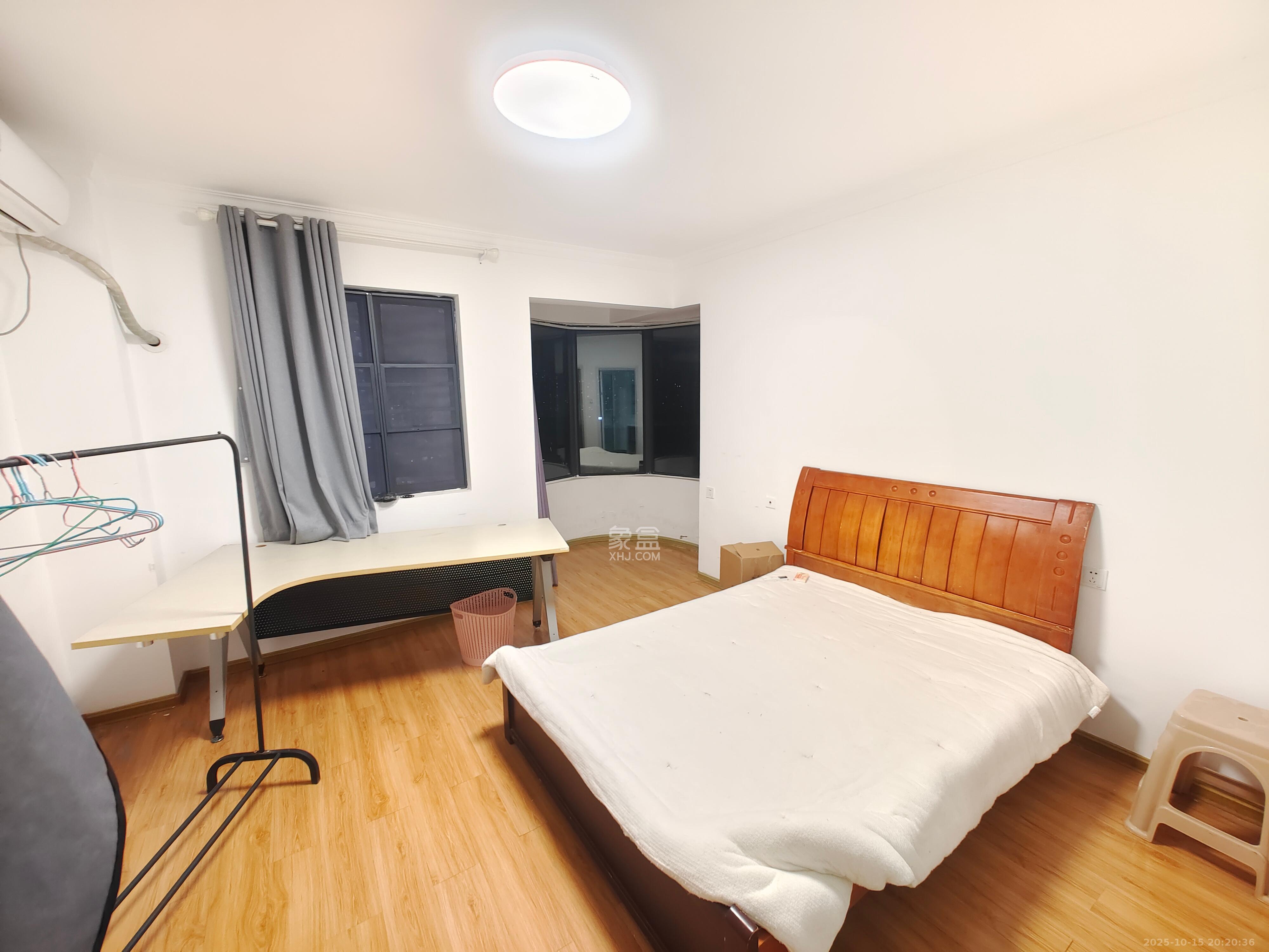 西城龙庭 3室2厅2卫 2700.0元/月 西城龙庭 3室2厅2卫 2700.0元/月室内图