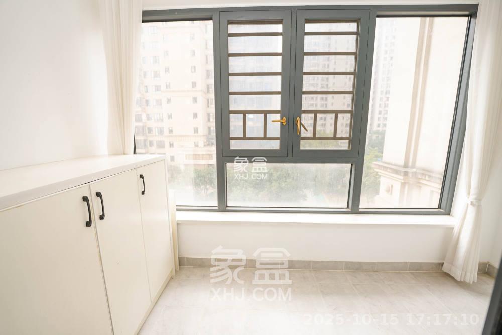 五矿万境蓝山  3室2厅1卫    2000.0元/月 五矿万境蓝山  3室2厅1卫    2000.0元/月室内图