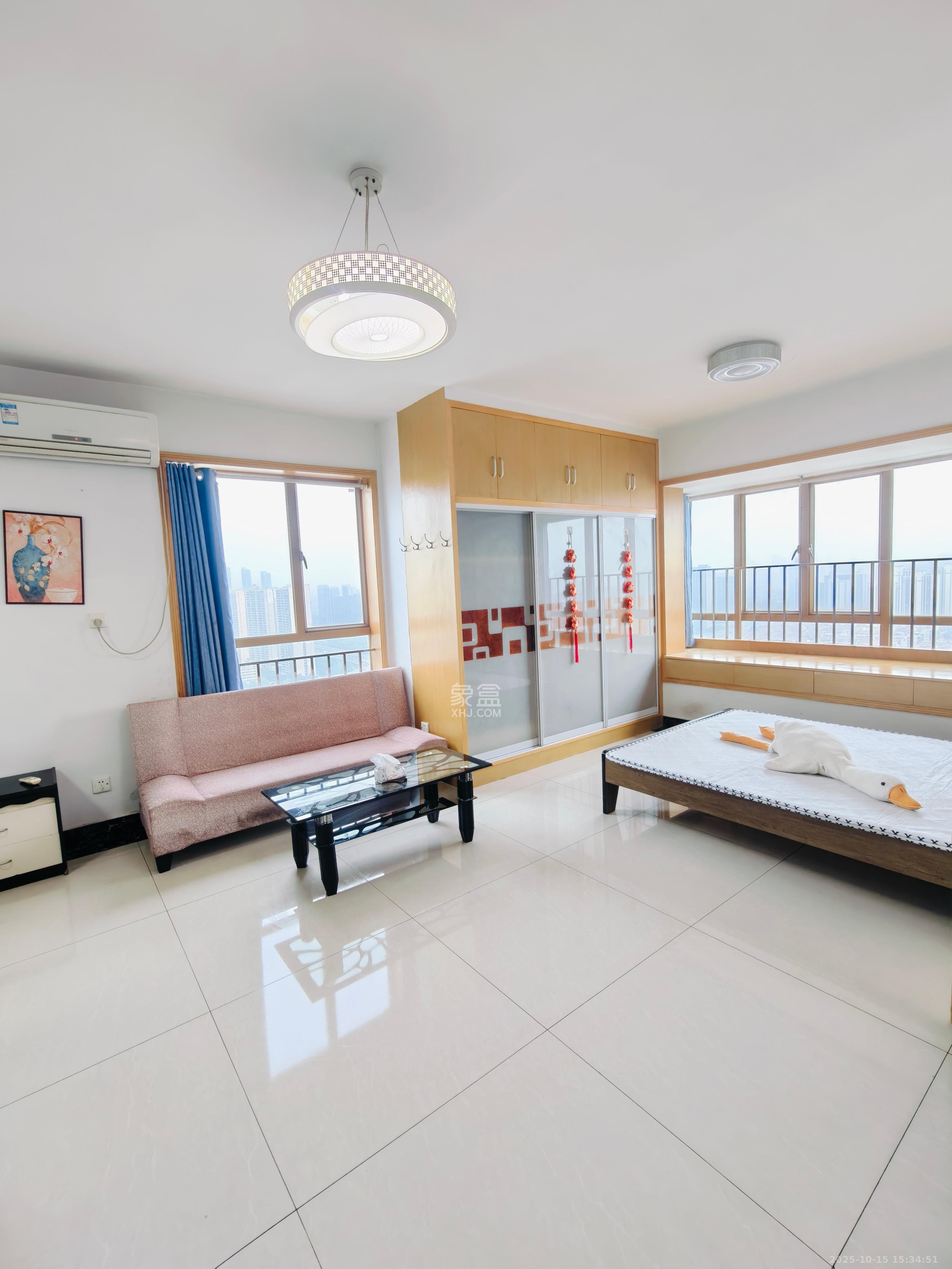 星尚520  1室1厅1卫    1400.0元/月 星尚520  1室1厅1卫    1400.0元/月