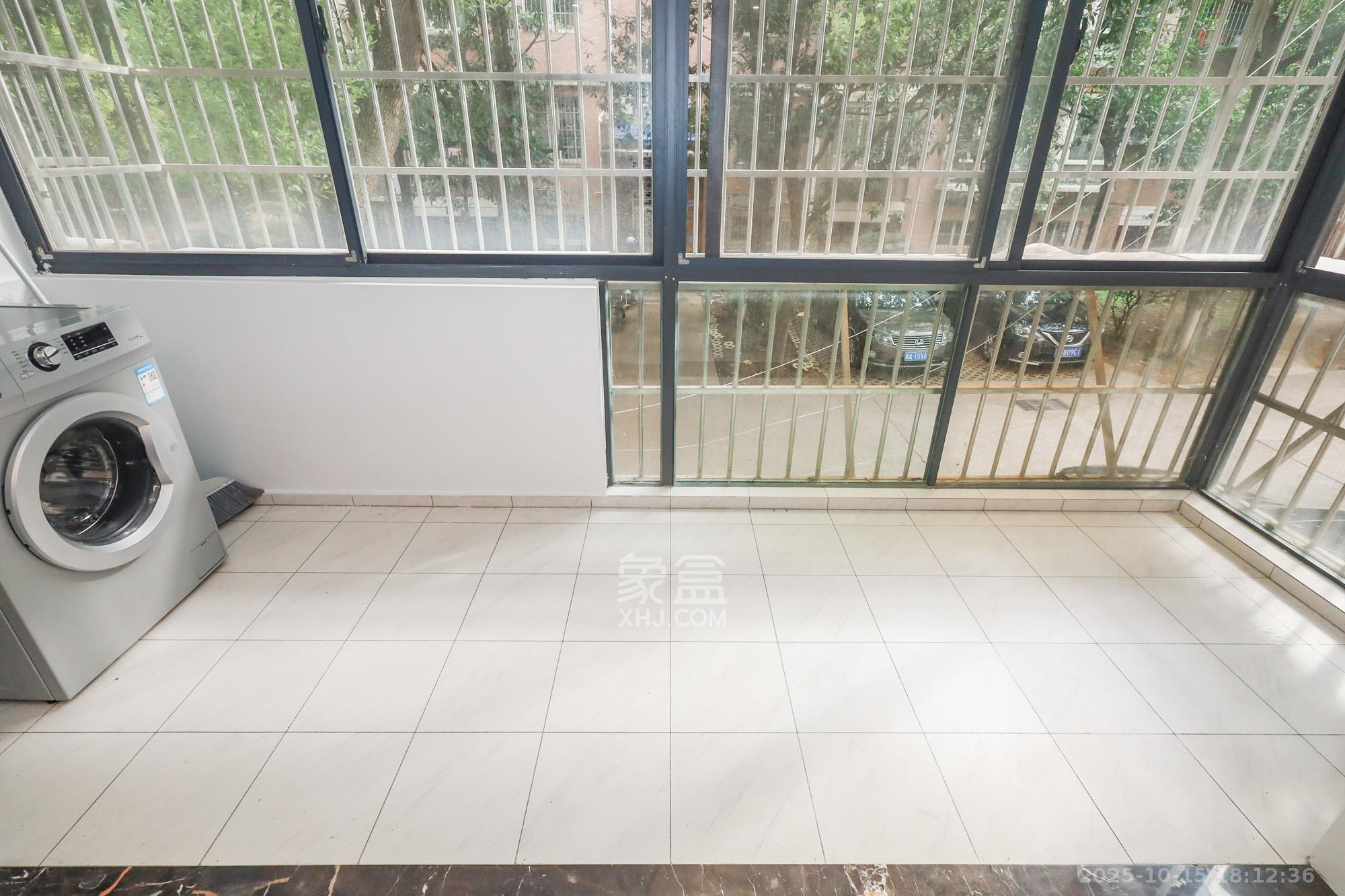 枫林绿洲  2室2厅1卫    68.8万阳台