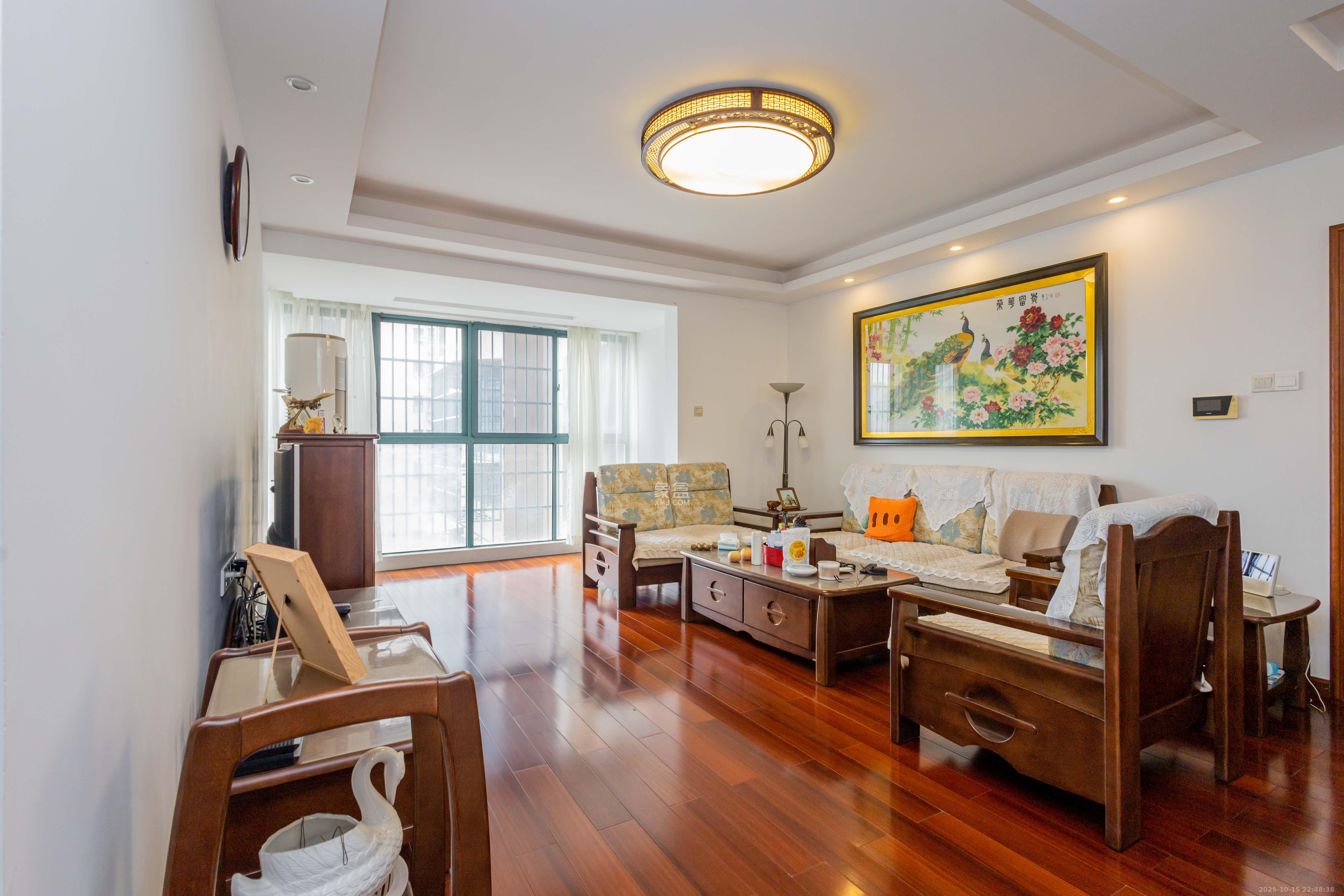 才子佳郡  4室2厅2卫    115.0万客厅