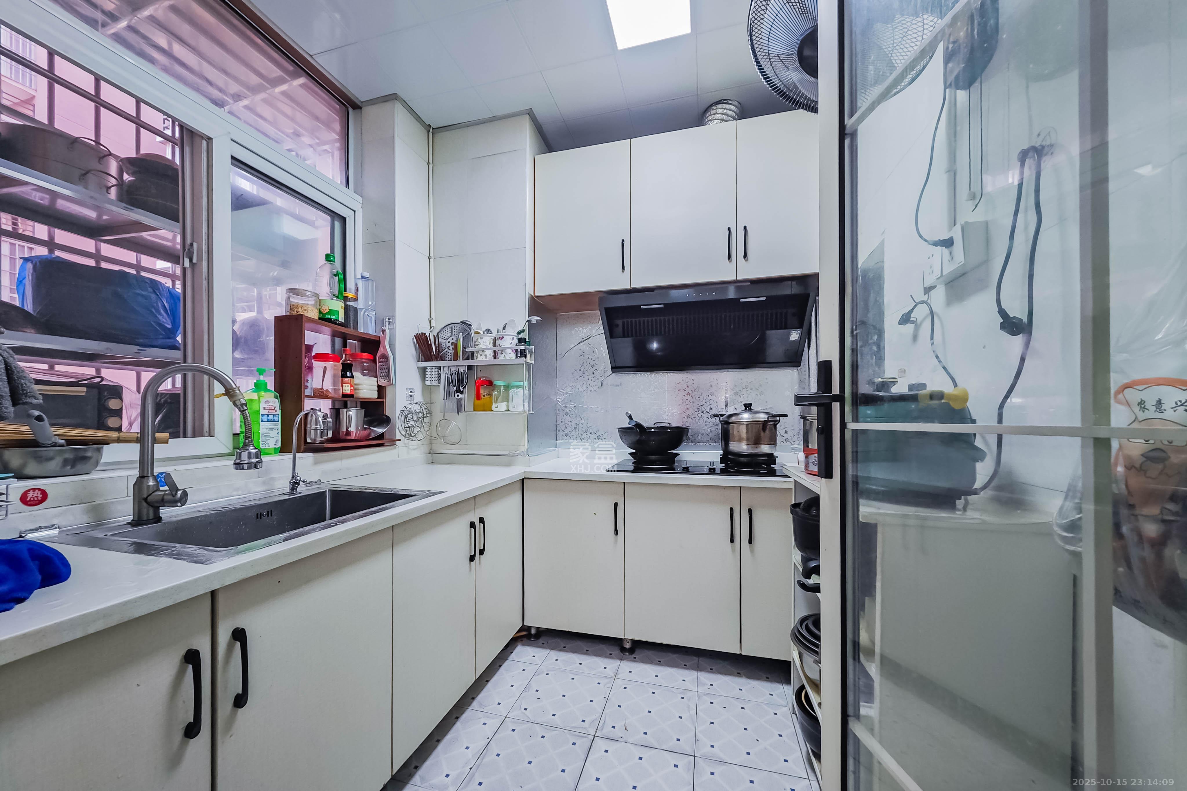 黎郡新宇康景园 2室2厅1卫 50.0万 黎郡新宇康景园 2室2厅1卫 50.0万客厅