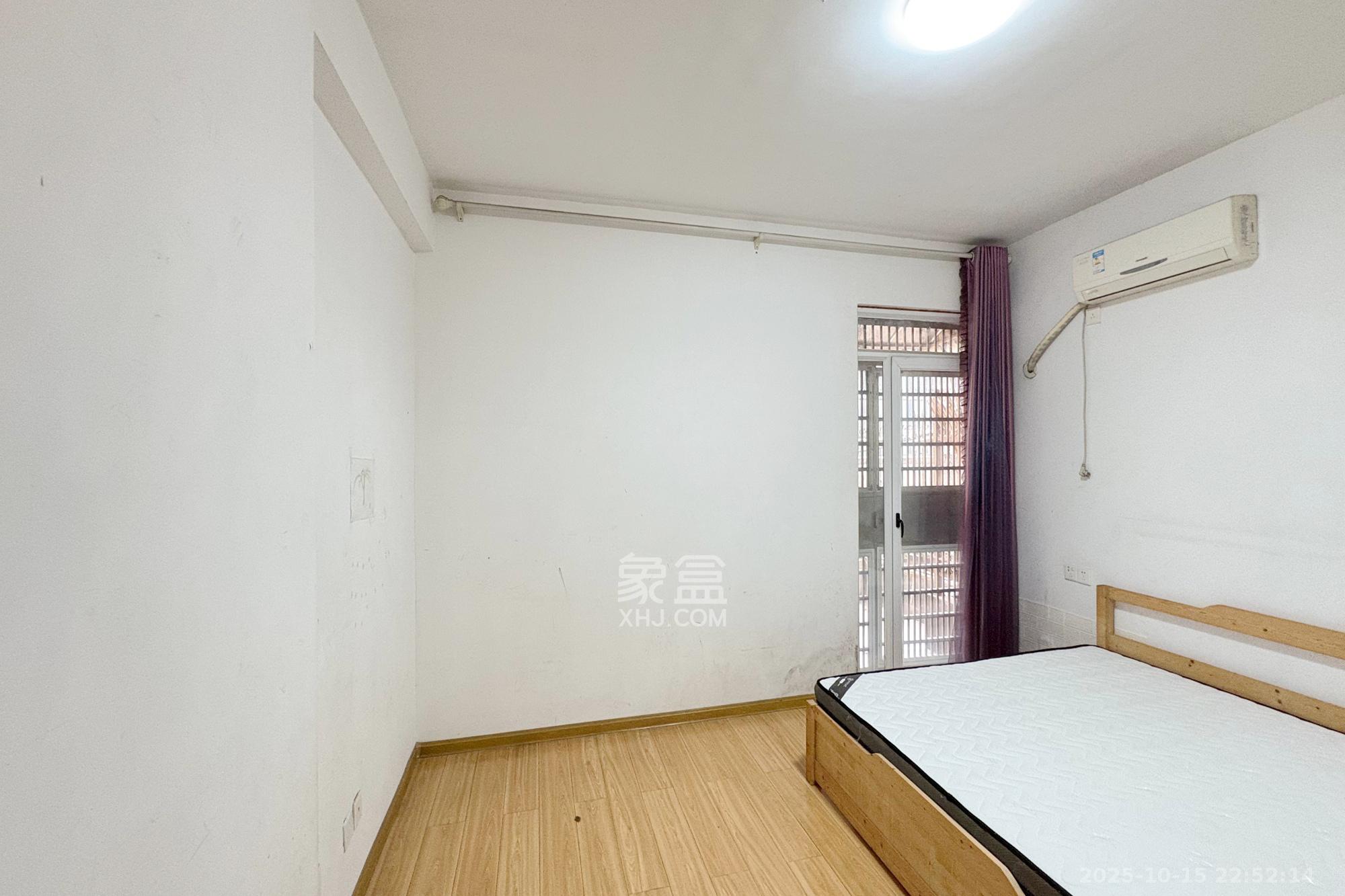 凯通国际城(凯通朝庭)  3室2厅1卫    85.0万 凯通国际城(凯通朝庭)  3室2厅1卫    85.0万卧室