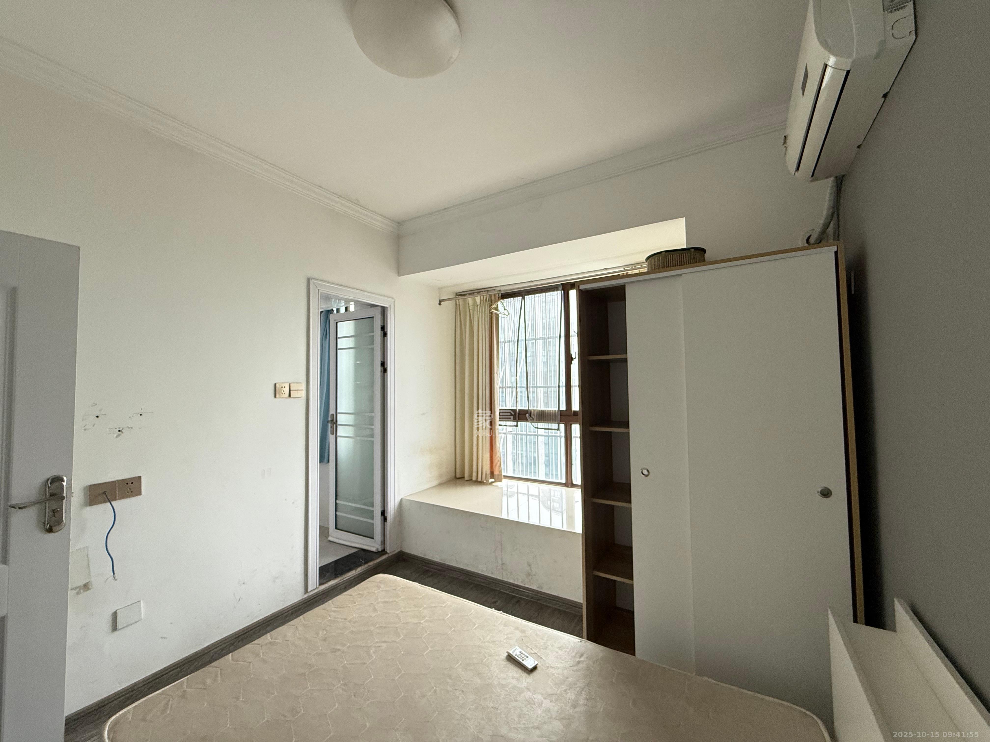 湖湾世景 1室1厅2卫 650.0元/月 湖湾世景 1室1厅2卫 650.0元/月室内图